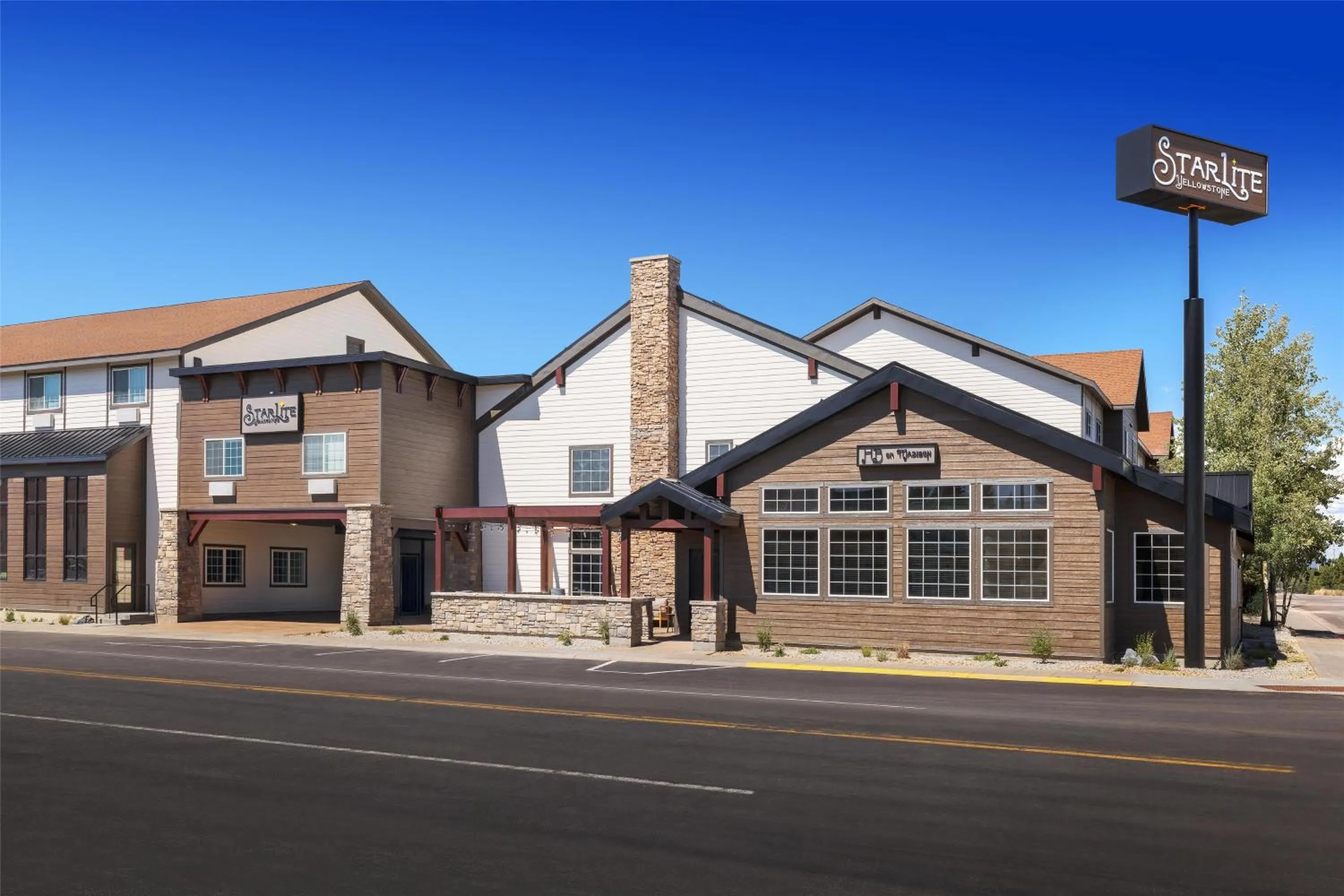 Property building in Starlite Yellowstone, Tapestry Collection by Hilton
