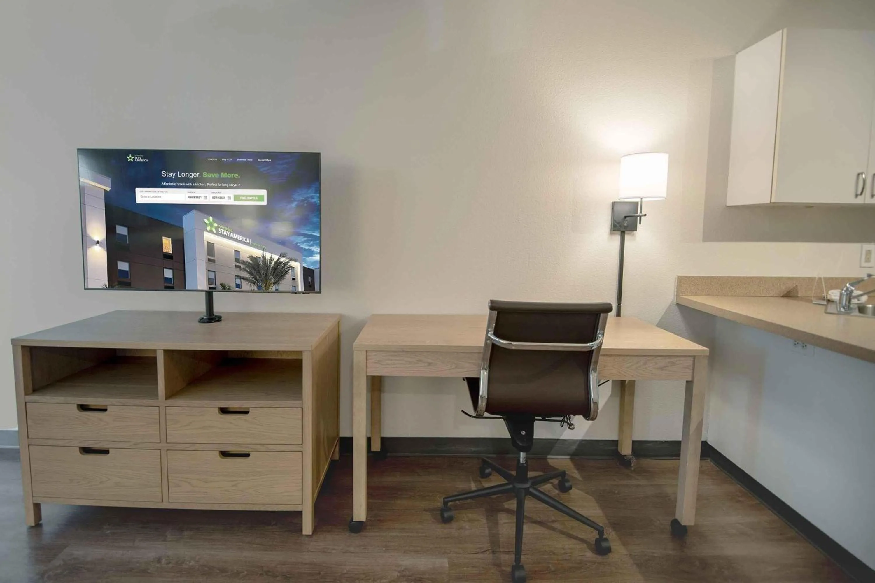 Bedroom in Extended Stay America Suites - Red Bank - Middletown