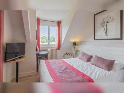 Bed in The Originals Boutique, Hôtel Les Quatre Salines, Le Mont Saint-Michel Sud