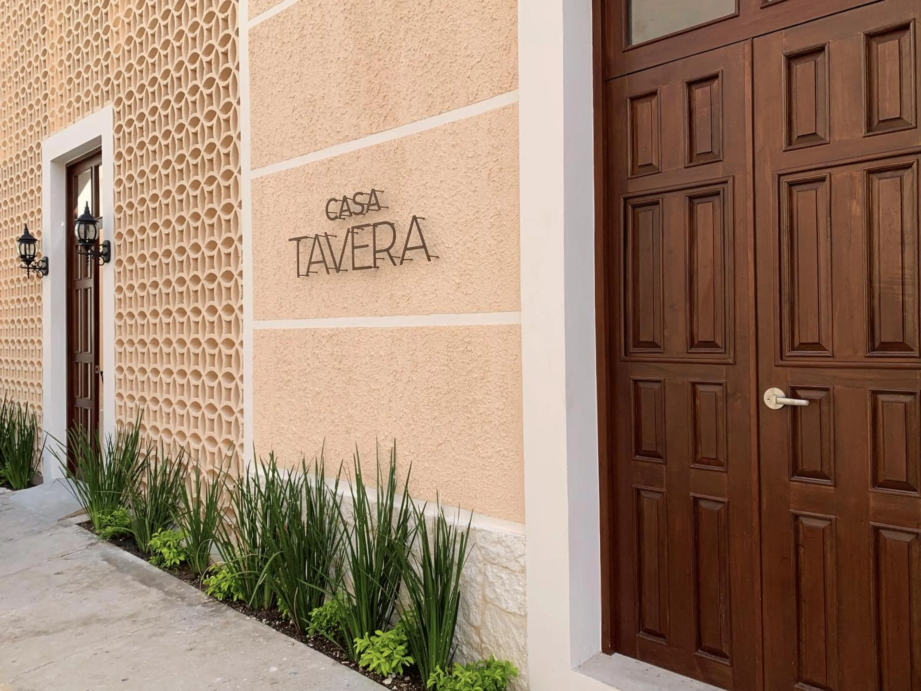 Facade/entrance in Casa Tavera- Adults Only