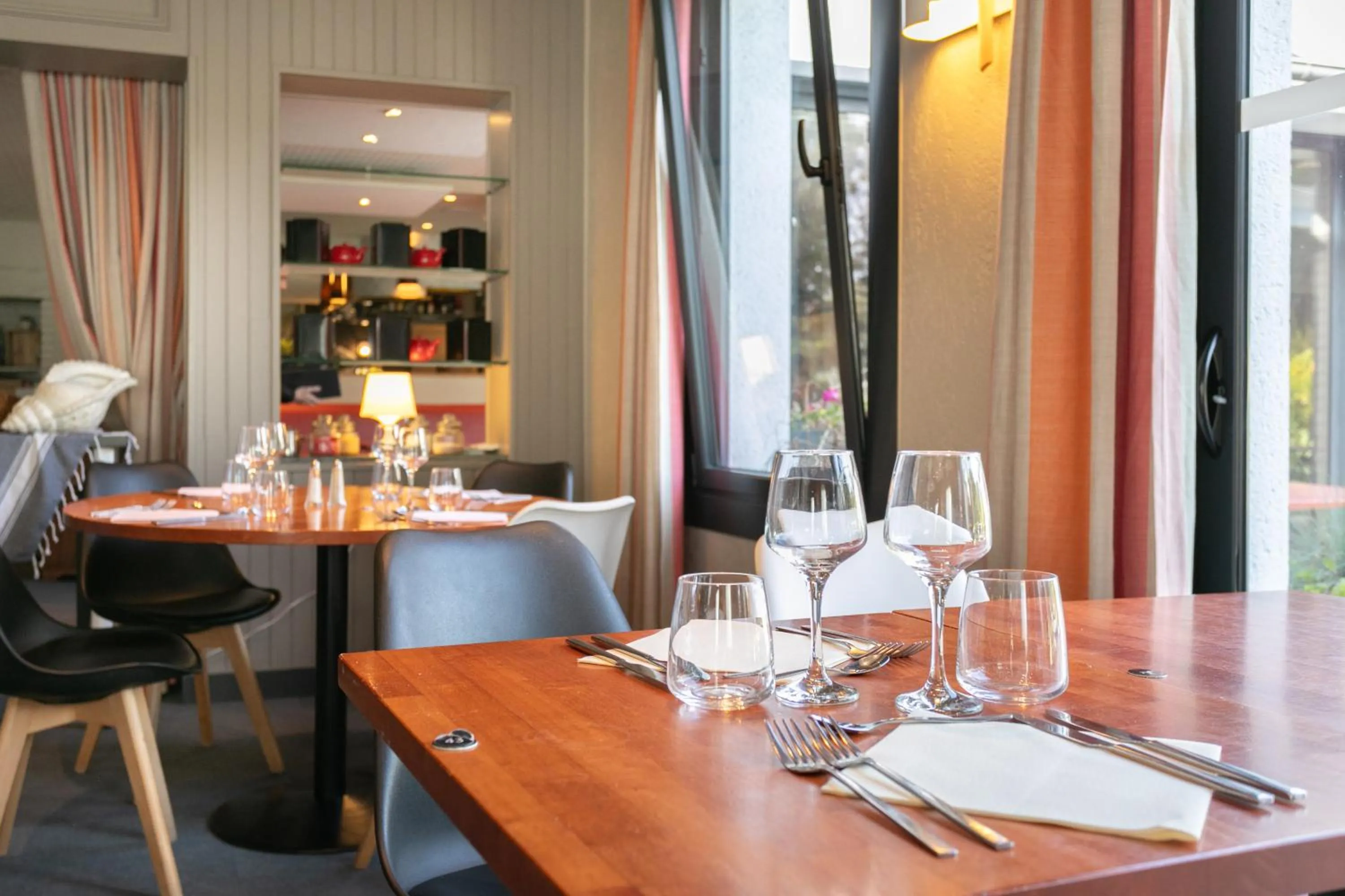 Restaurant/places to eat in Logis Hotel Restaurant Au Chêne Vert, Saint-Brieuc