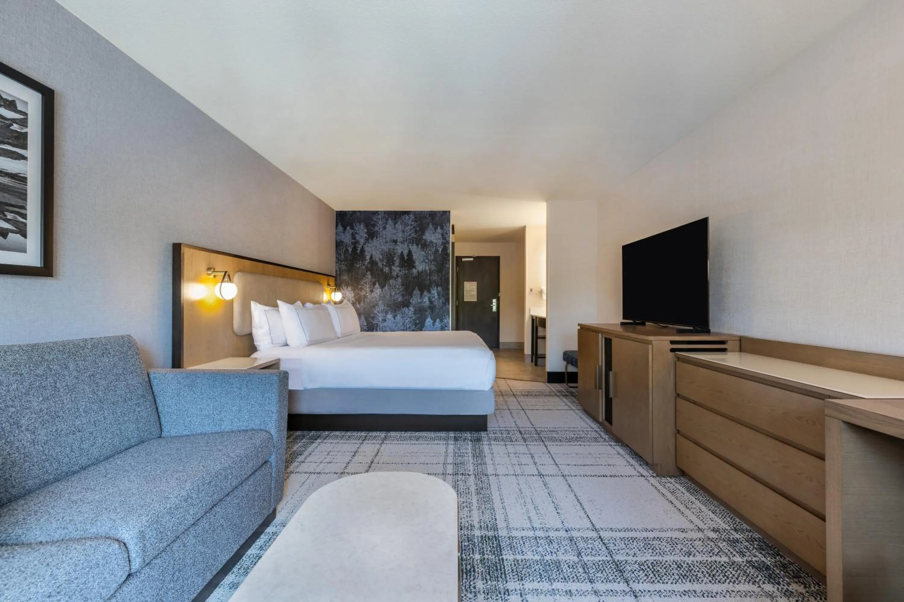 Bedroom, Bed in The Newberry Hotel Bend, Tapestry Collection by Hilton