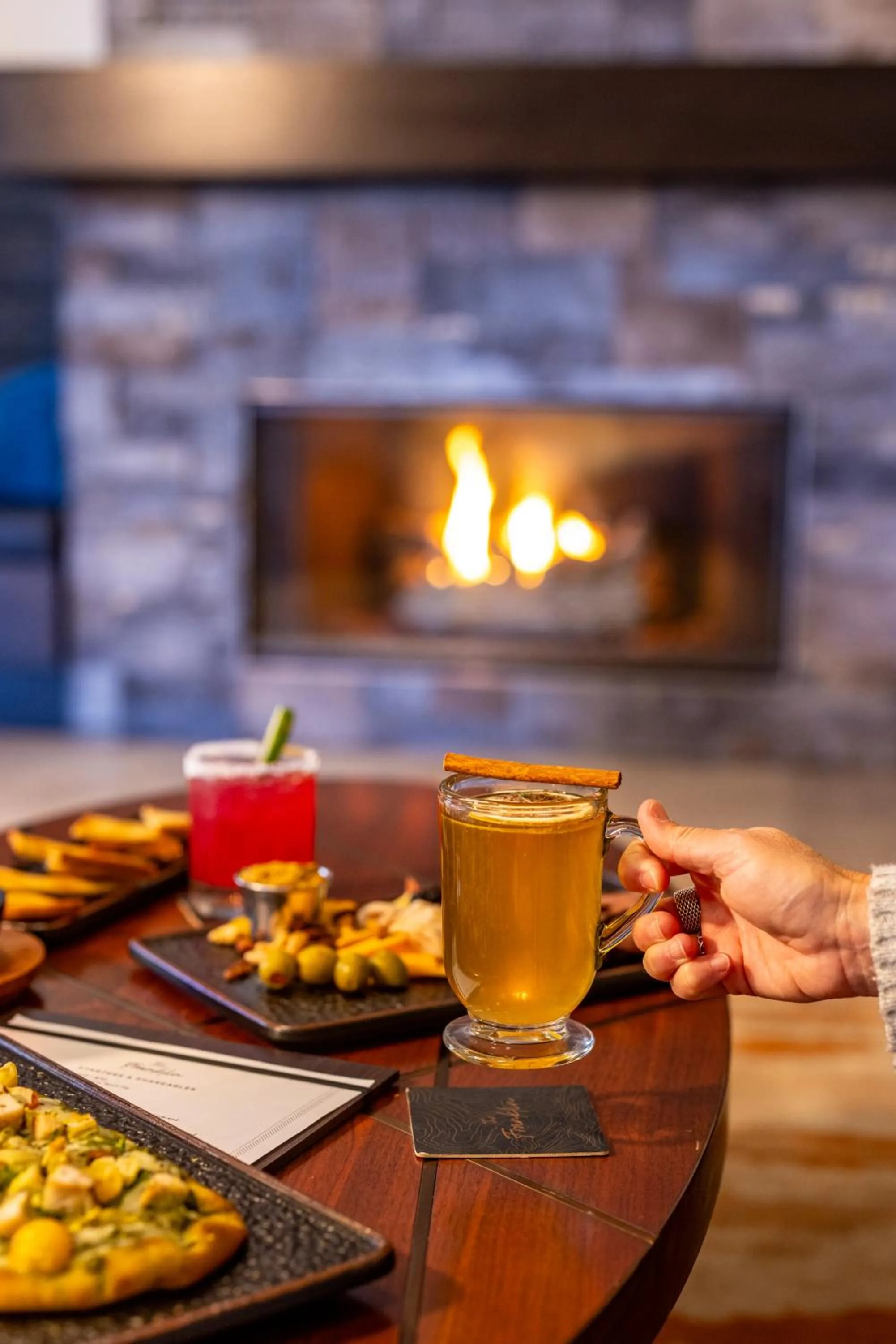 Lounge or bar in The Newberry Hotel Bend, Tapestry Collection by Hilton