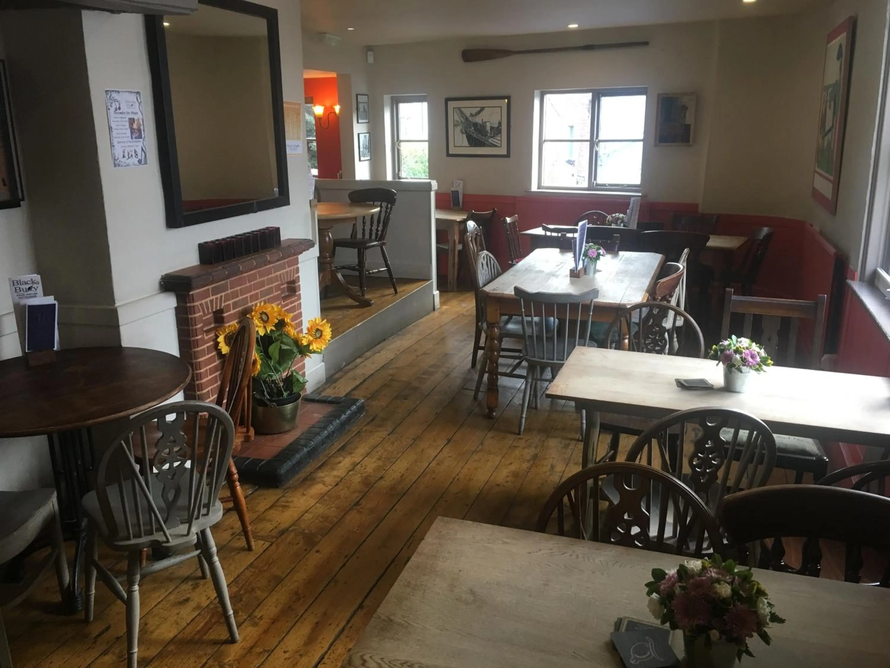 Restaurant/places to eat in Black Buoy Inn