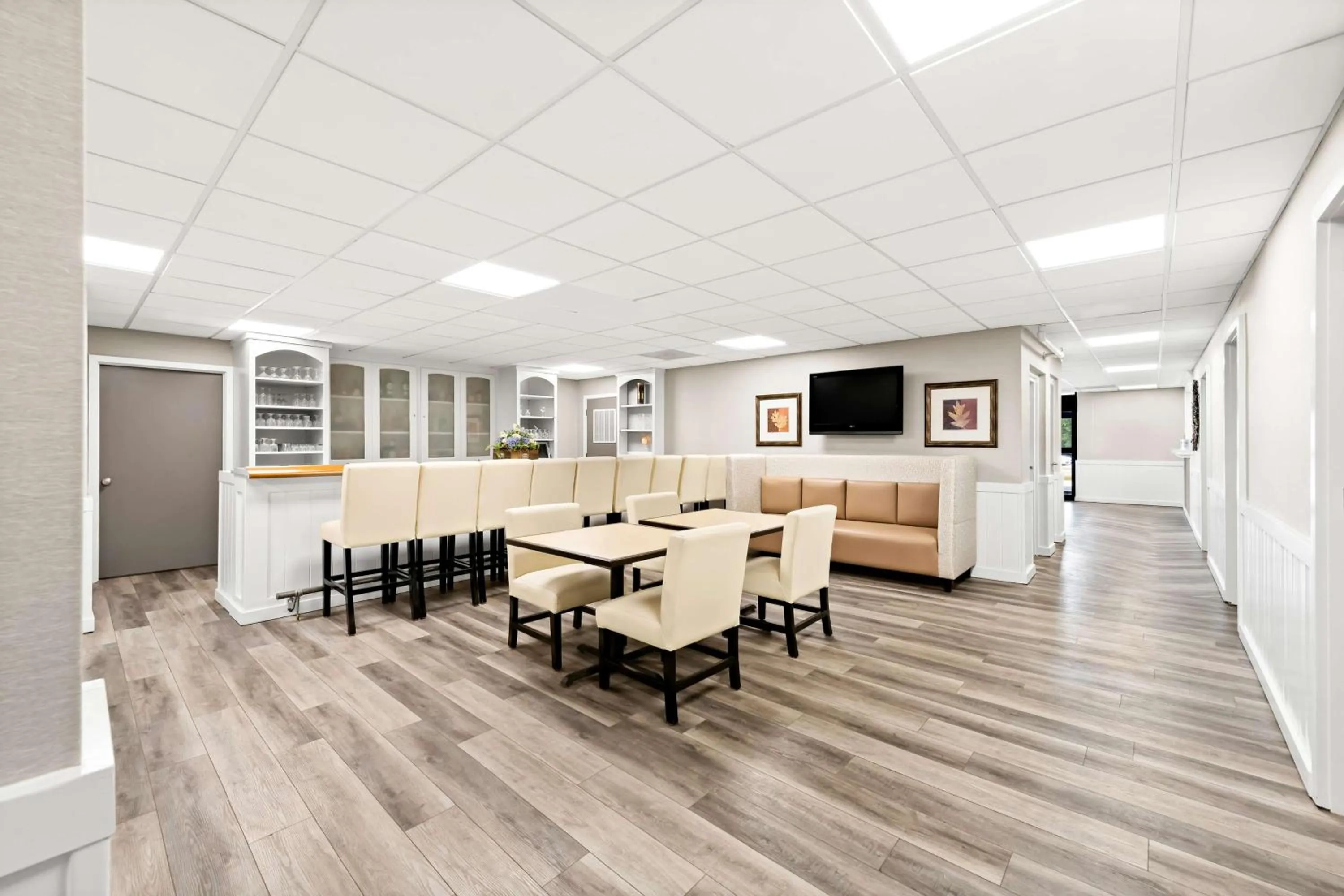 Property building in Best Western State Fair Inn