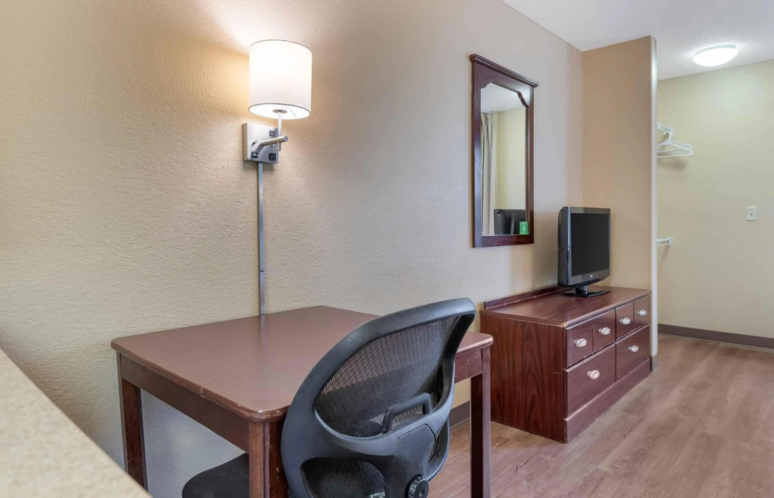 Bedroom in Extended Stay America Suites - Austin - Southwest