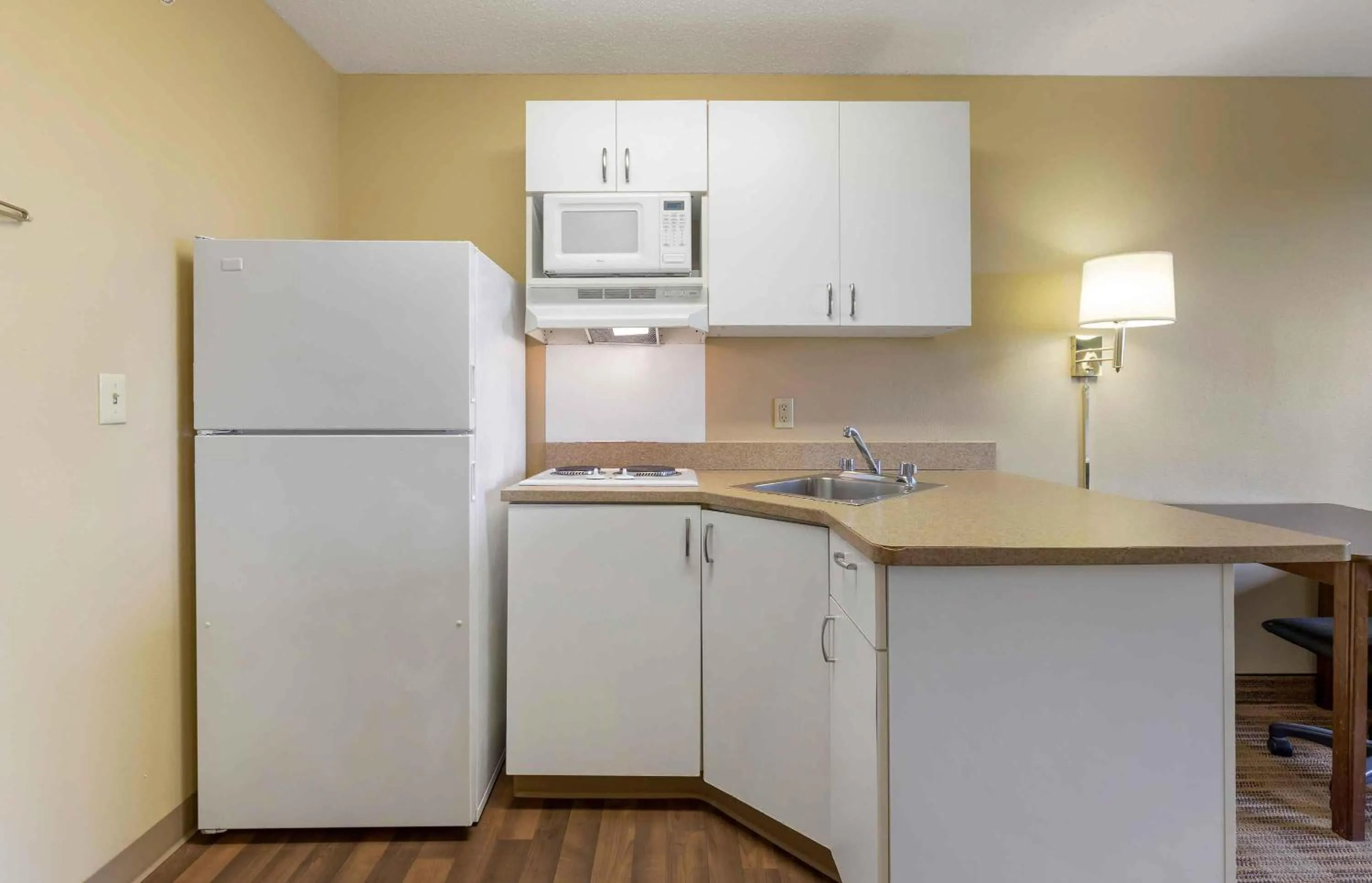 Kitchen or kitchenette in Extended Stay America Suites - Austin - Southwest