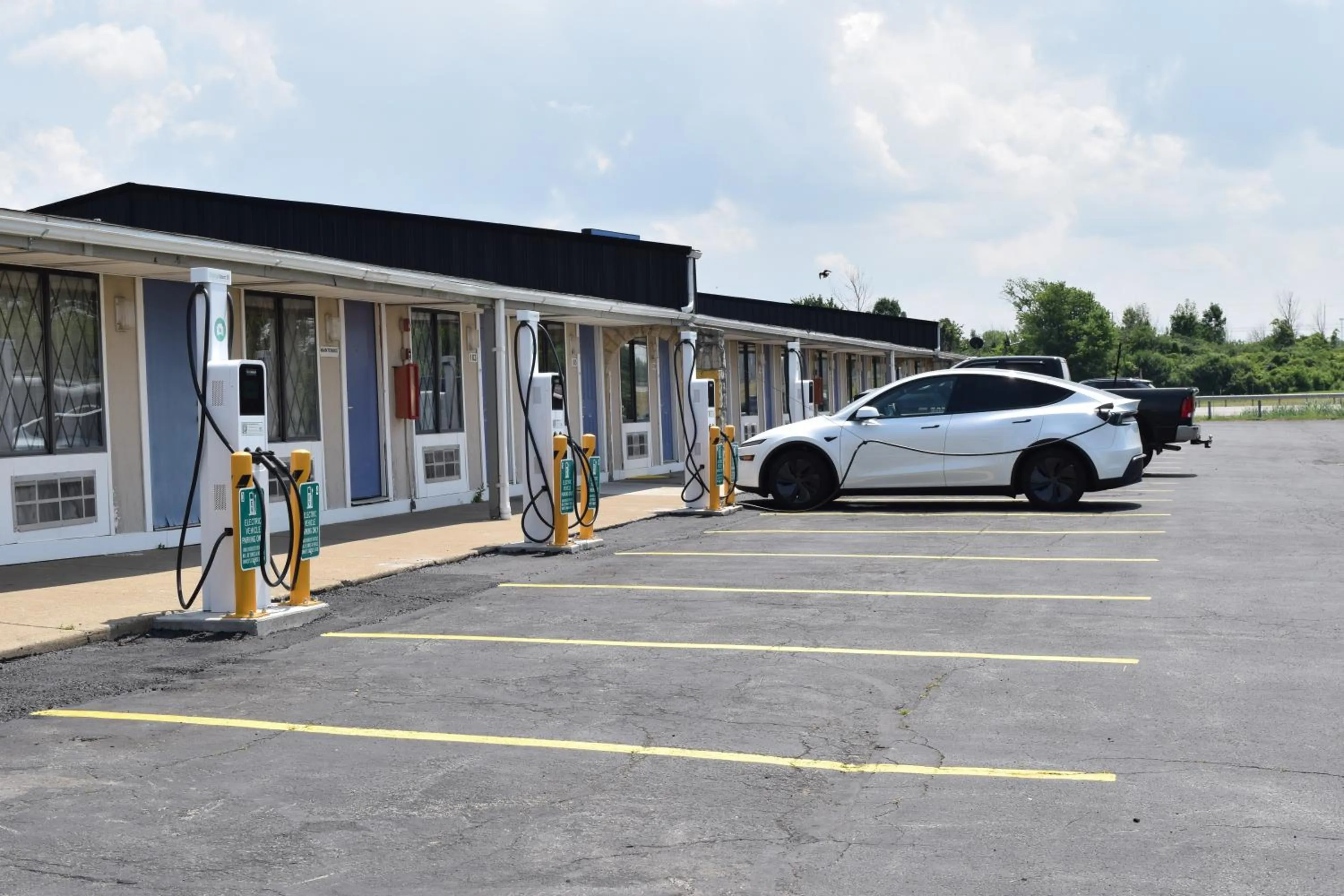Parking in Motel 6-Hamburg, NY