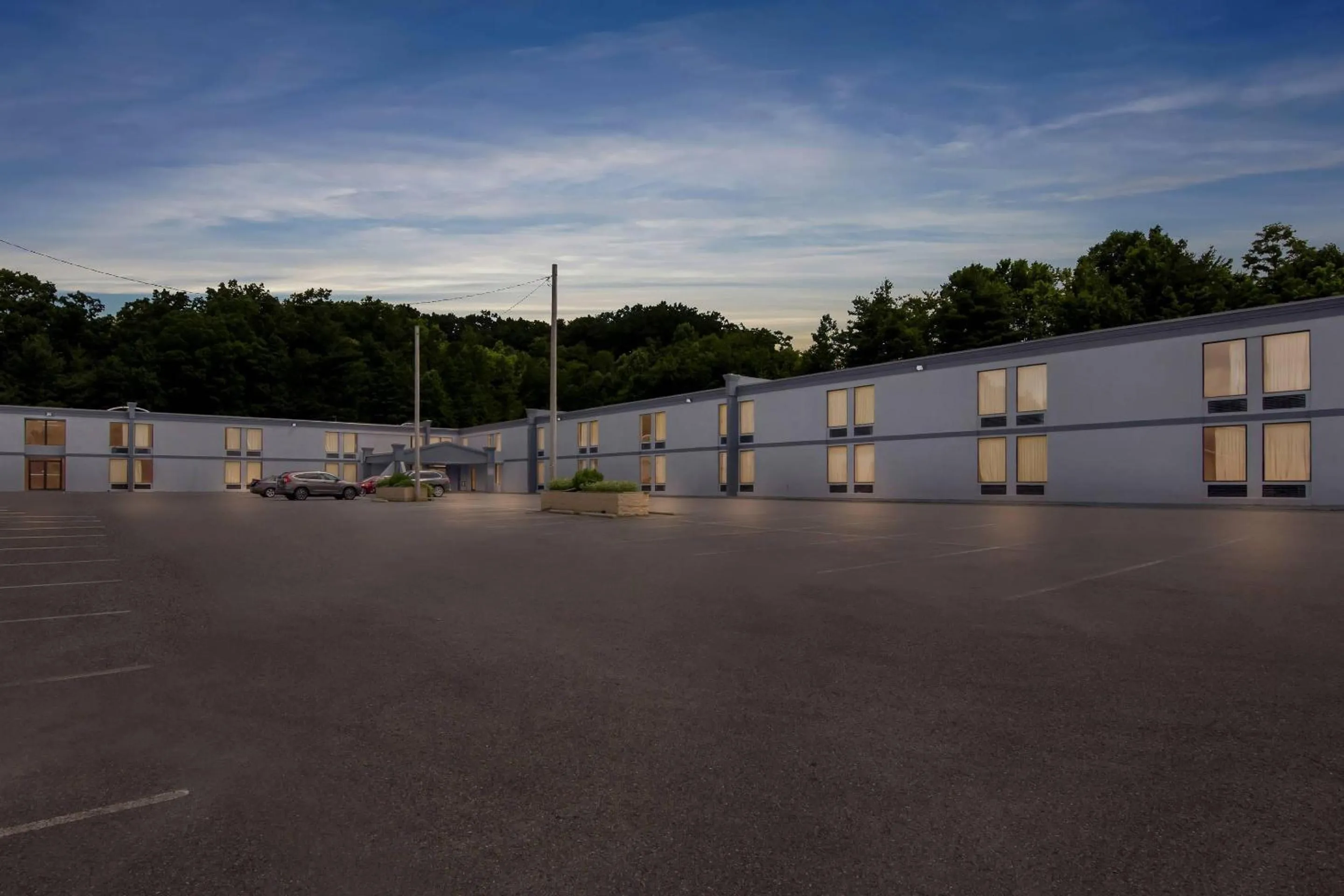 Property building in Econo Lodge Mt Hope - Beckley North