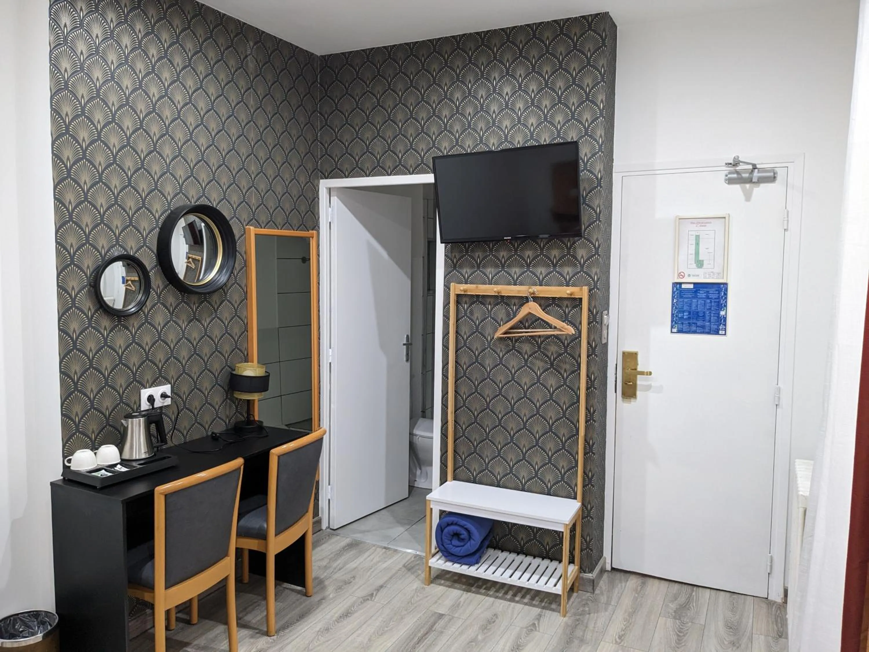 TV and multimedia in Hotel Morand