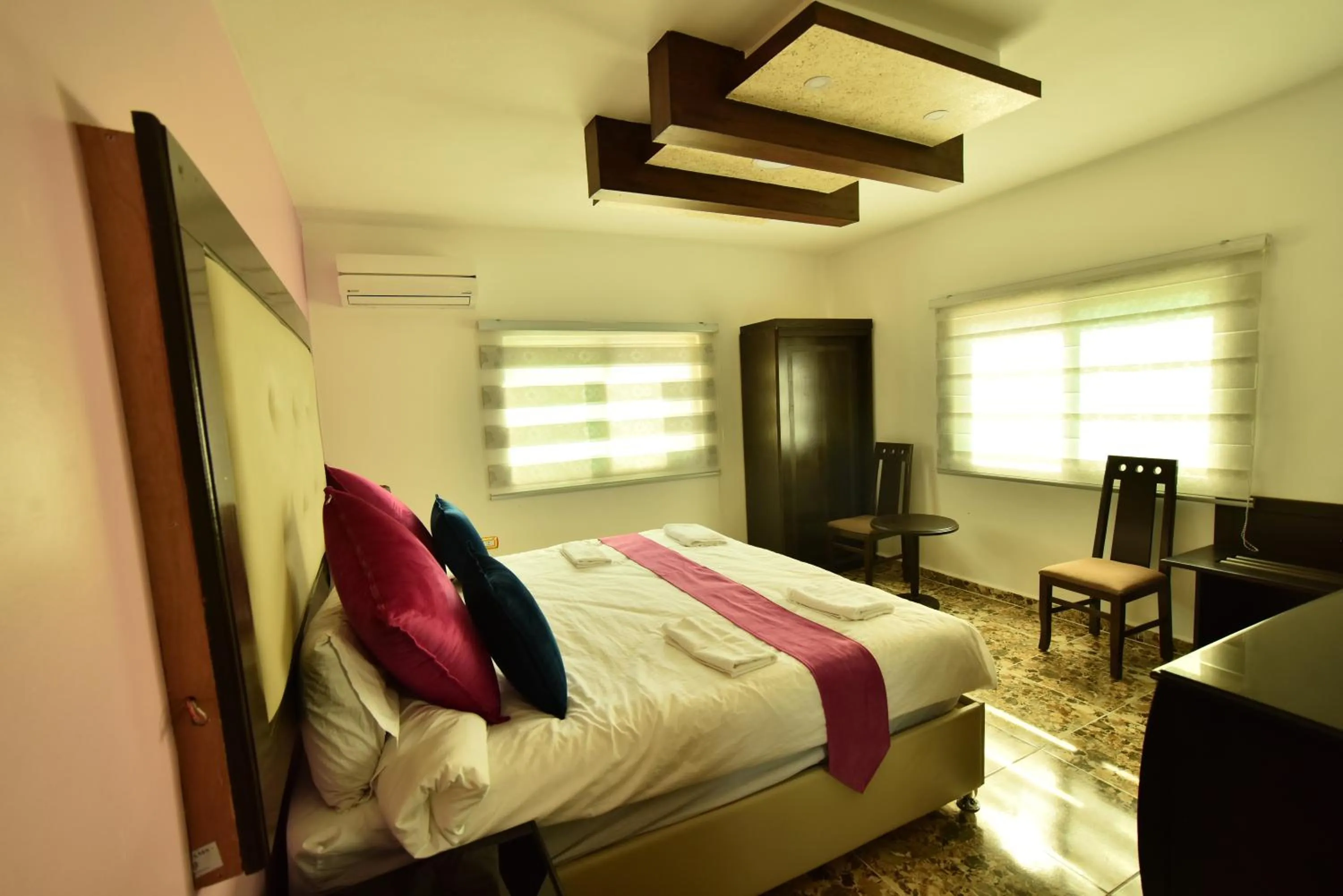 Photo of the whole room, Bed in Petra Guests Hotel