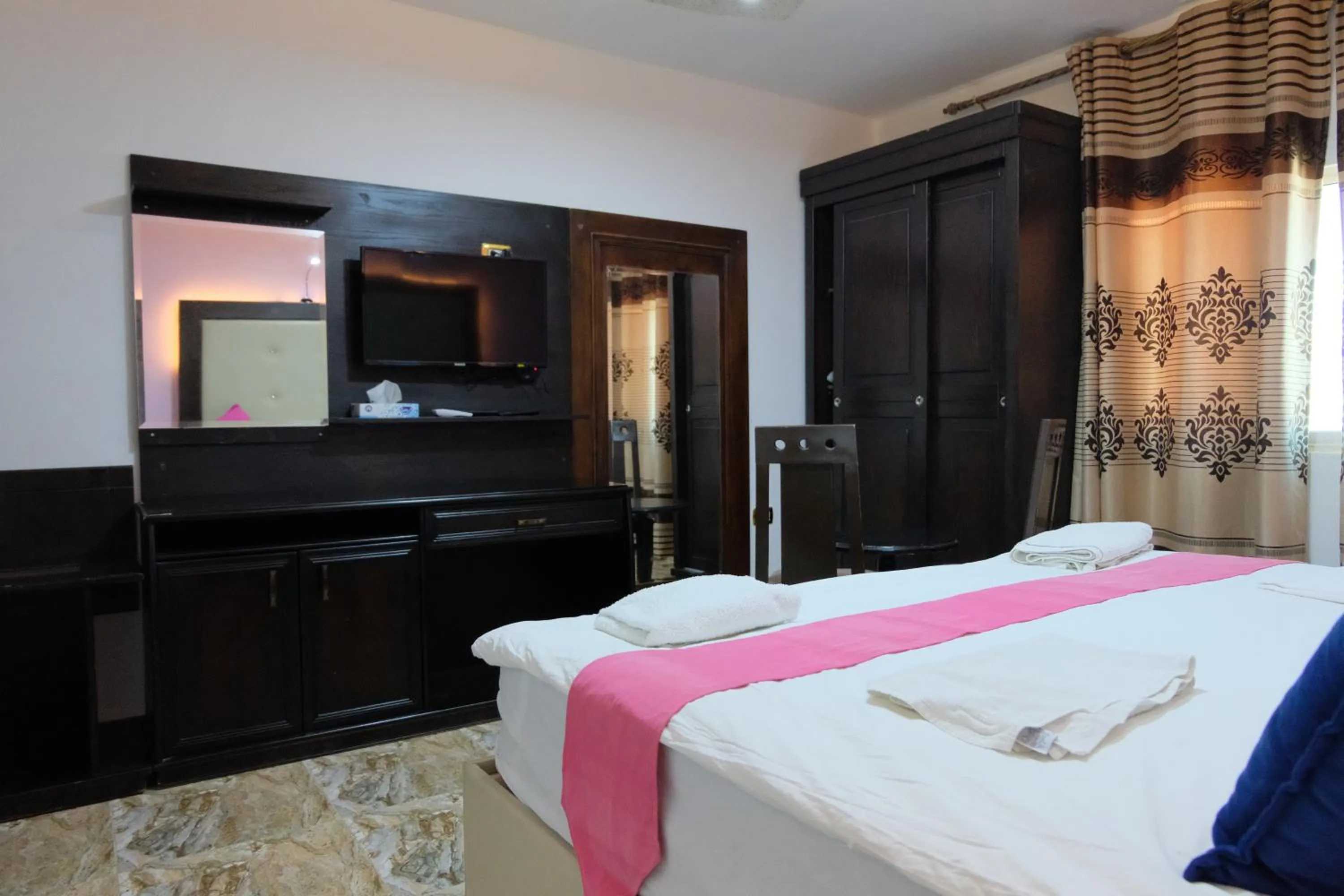 Bedroom, Bed in Petra Guests Hotel