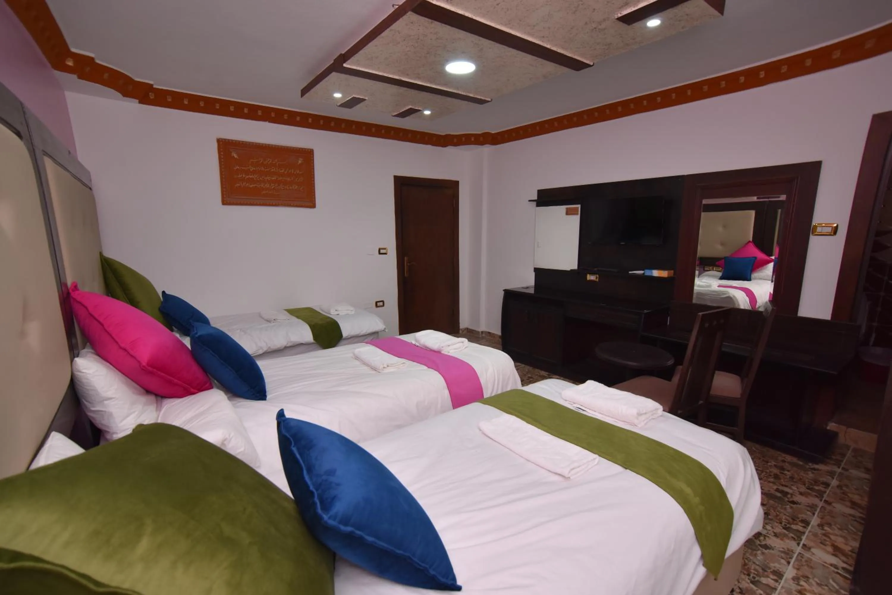 Photo of the whole room, Bed in Petra Guests Hotel