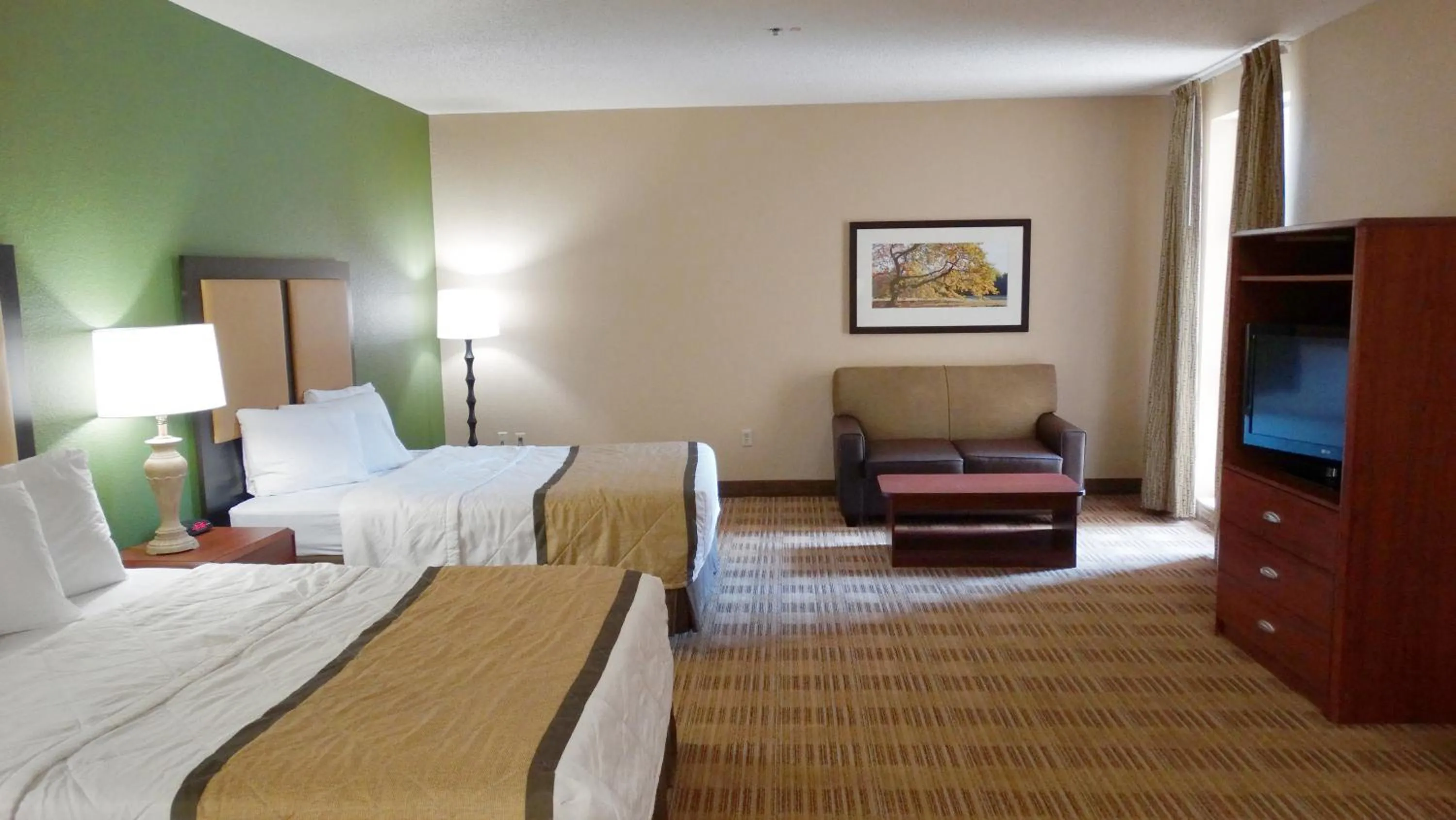 Bed in Extended Stay America Suites - Dallas - Frankford Road