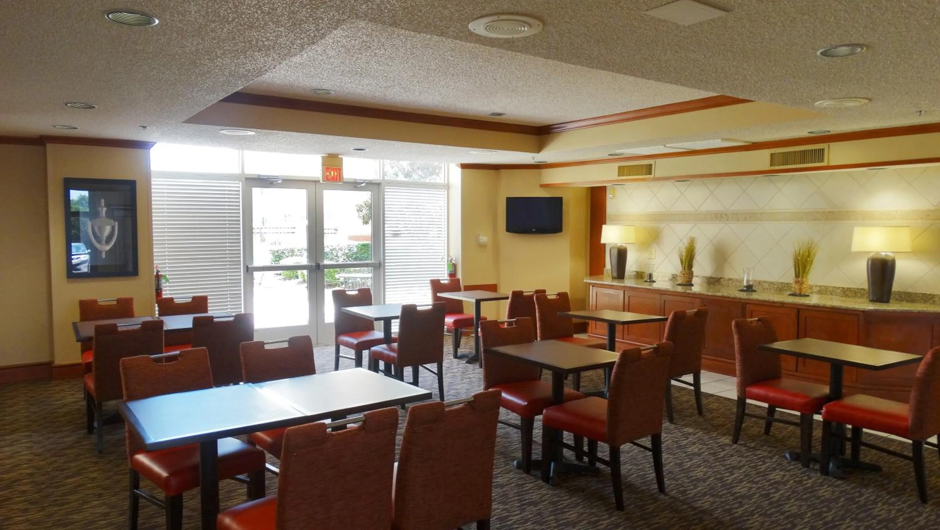 Dining area in Extended Stay America Suites - Dallas - Frankford Road