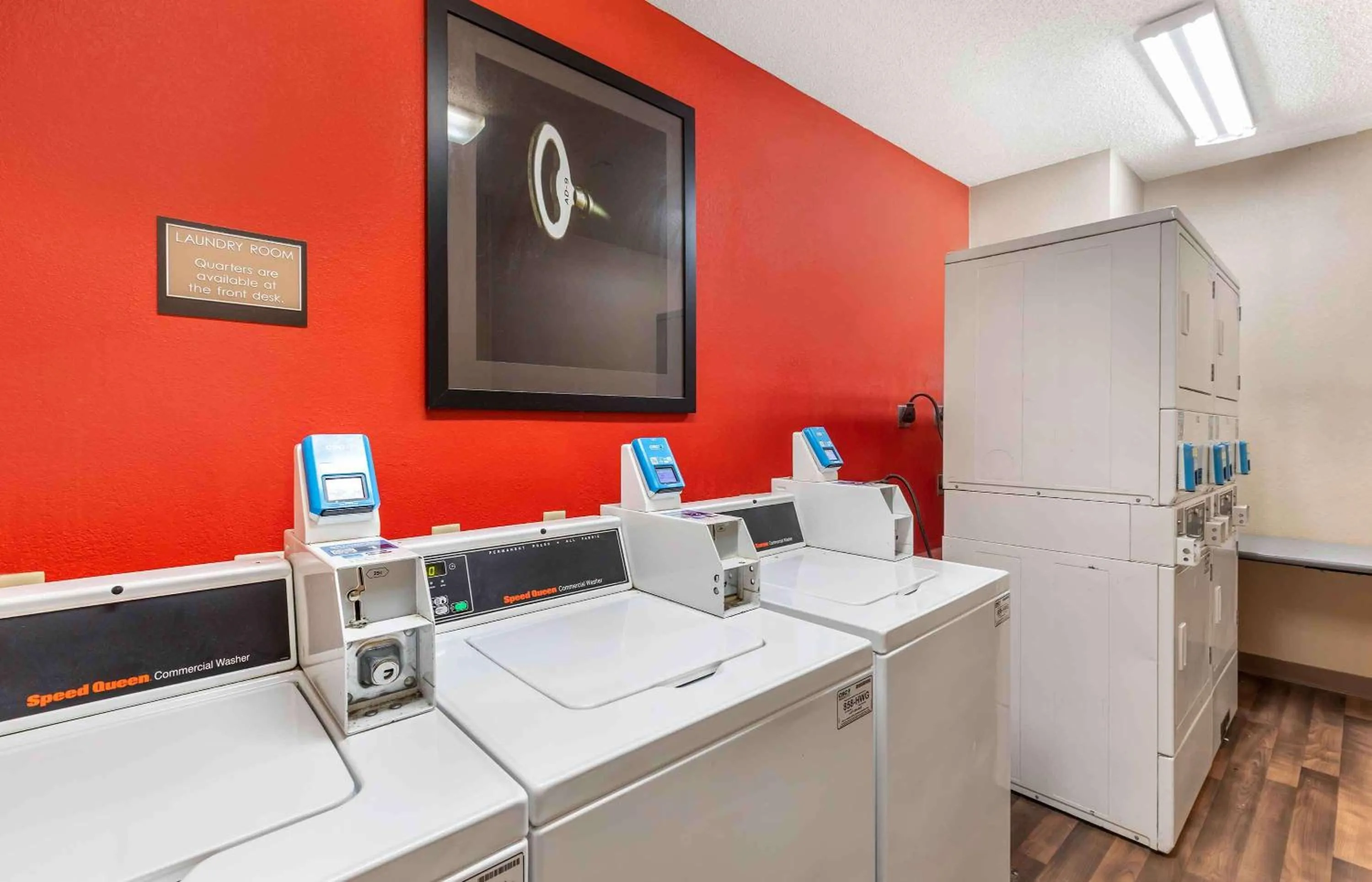 Property building in Extended Stay America Suites - Dallas - Frankford Road