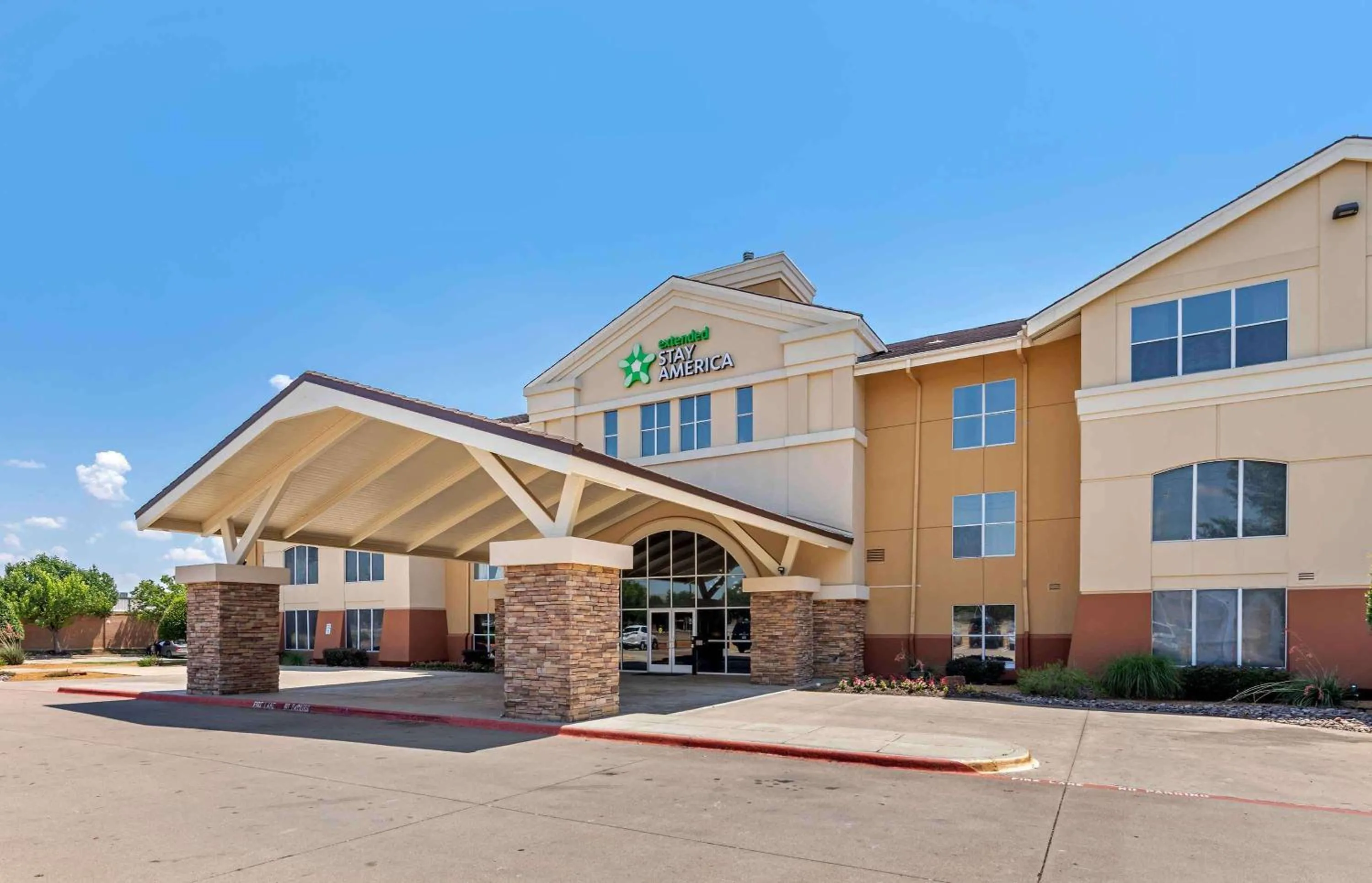 Property building in Extended Stay America Suites - Dallas - Frankford Road