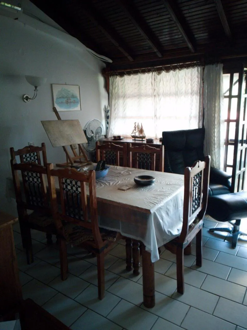 Dining area in Oasis