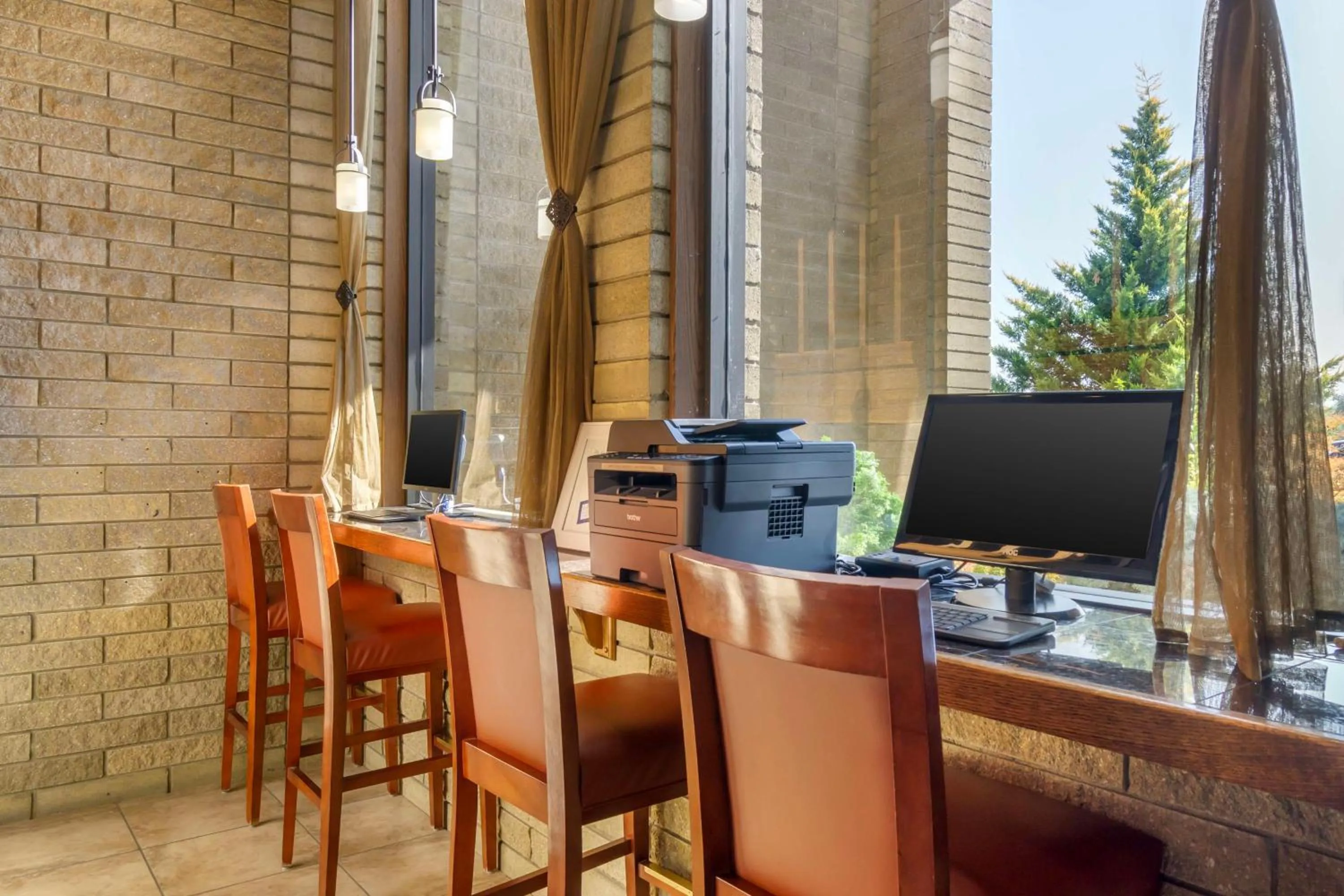 Business facilities in Best Western Plus Ahtanum Inn