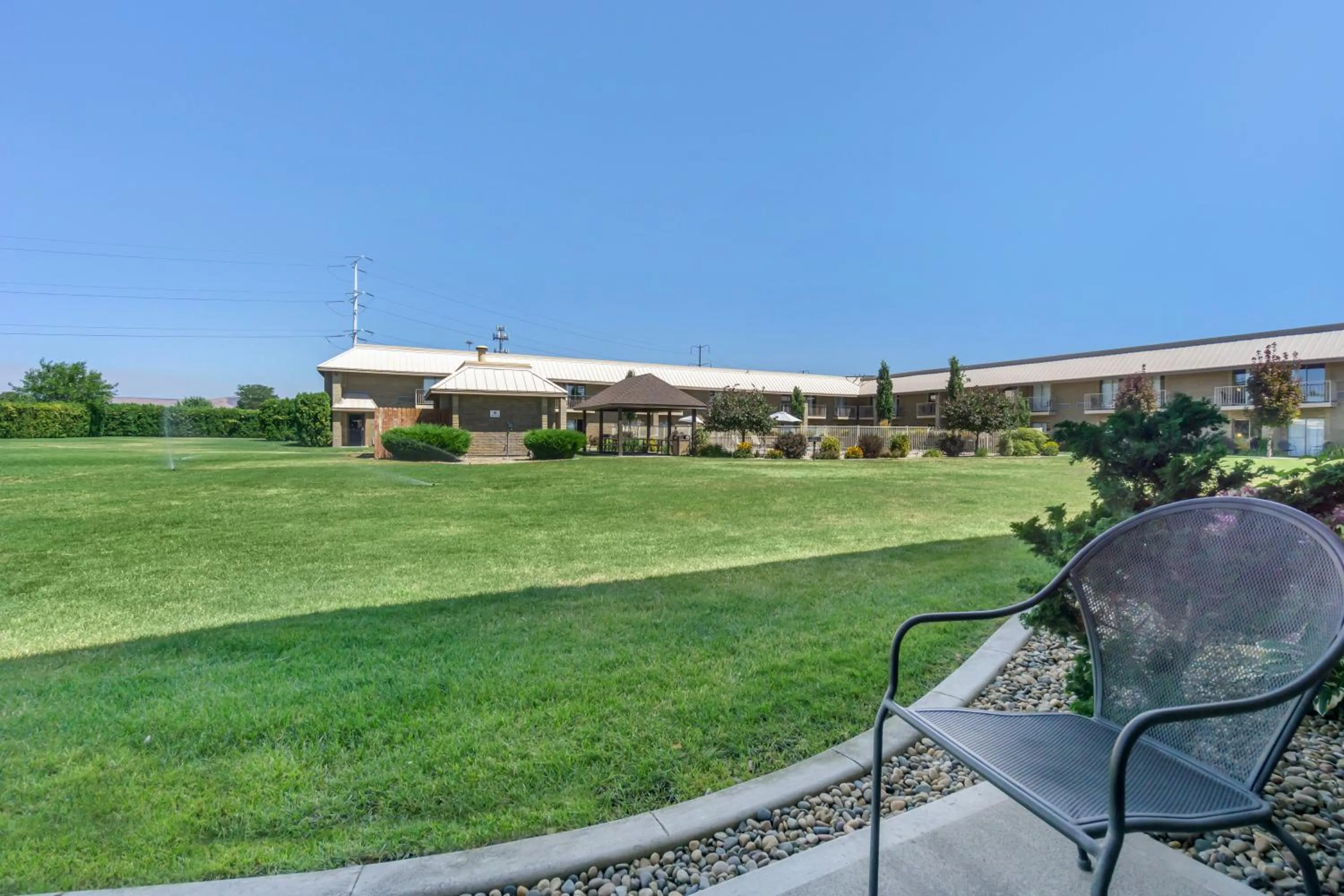 Spring in Best Western Plus Ahtanum Inn