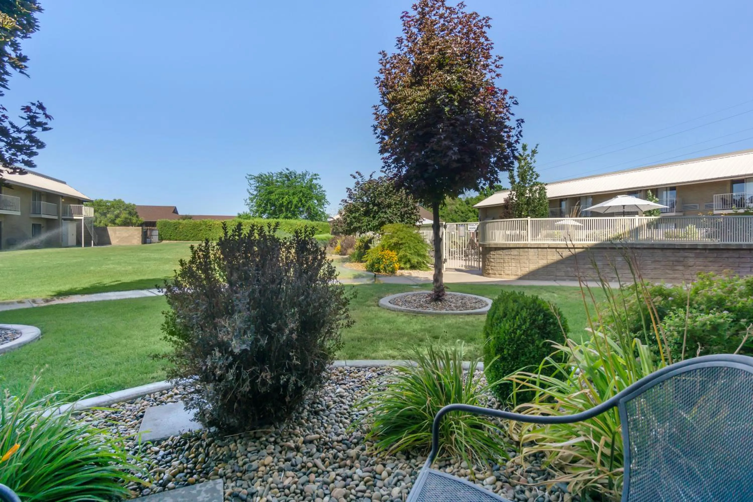 Property building in Best Western Plus Ahtanum Inn