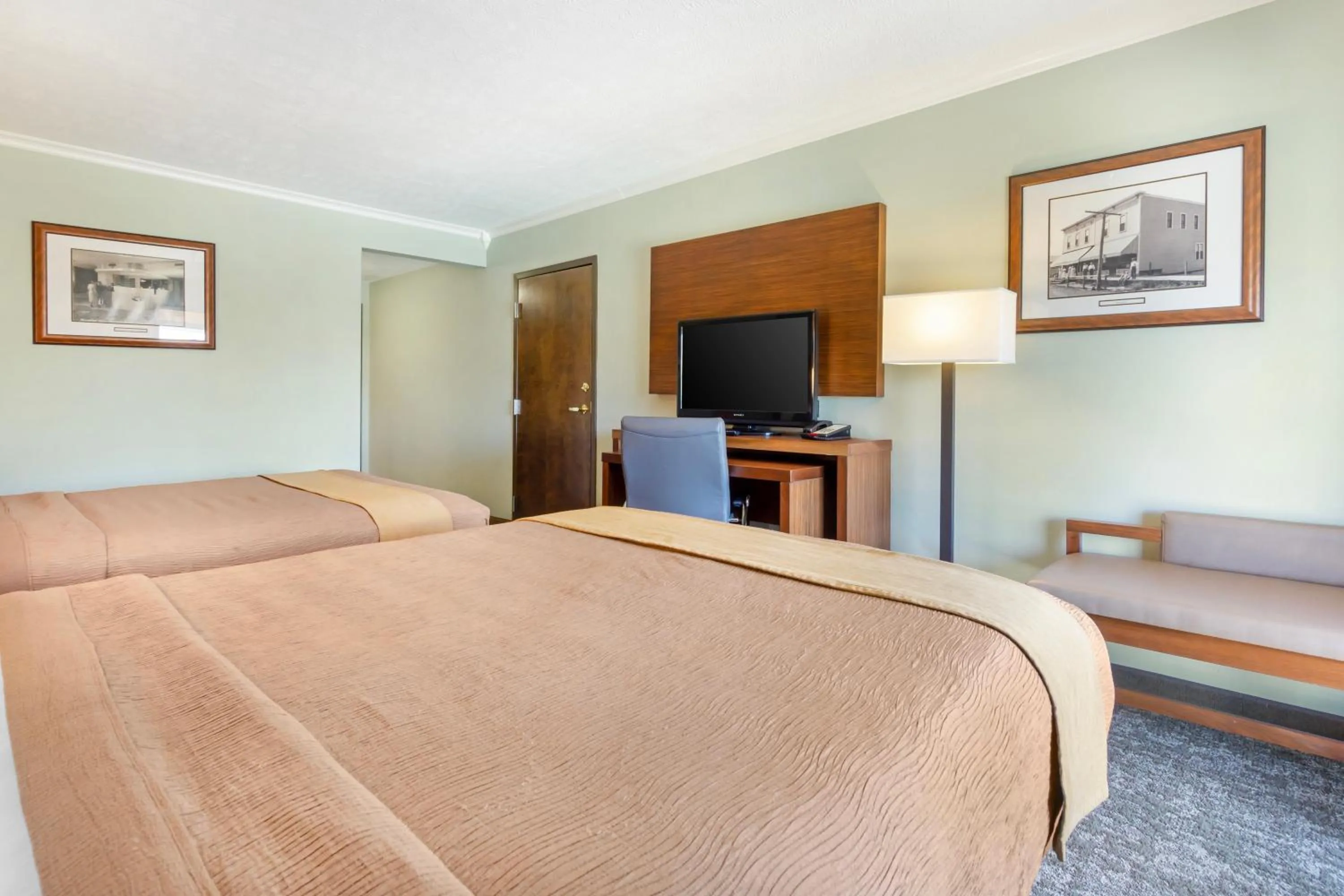 Bed in Best Western Plus Ahtanum Inn