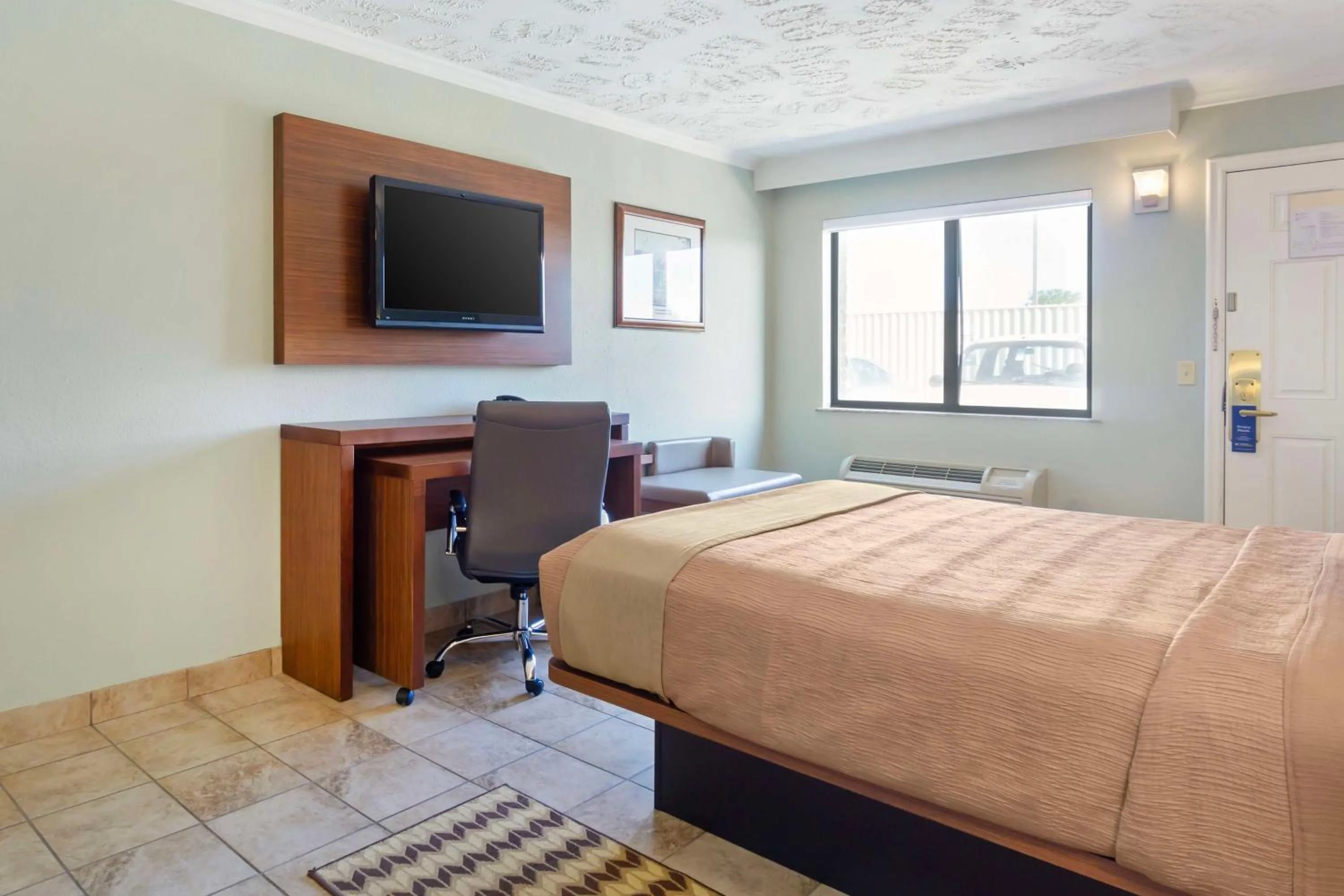 Bedroom, Bed in Best Western Plus Ahtanum Inn