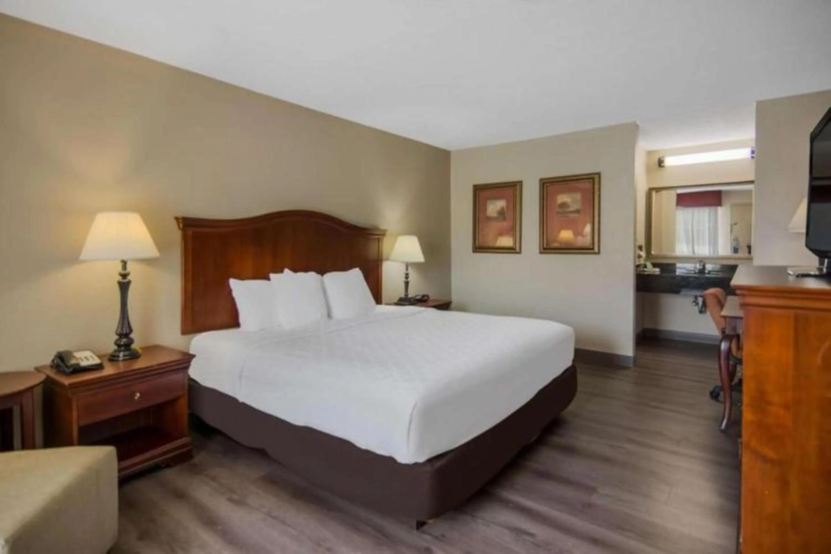 Bed in Motel 6 Stafford VA Quantico