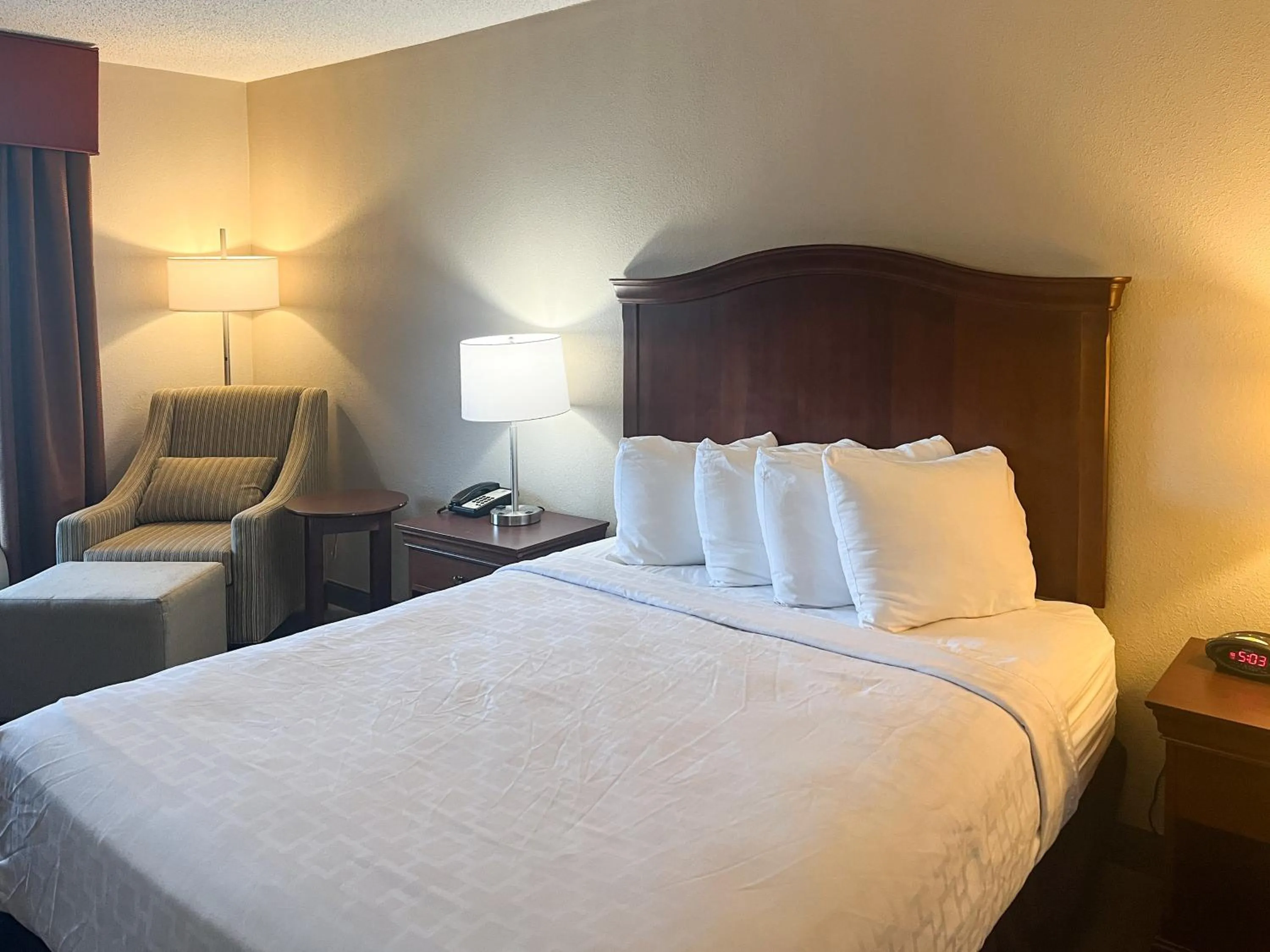 Photo of the whole room, Bed in Motel 6 Stafford VA Quantico