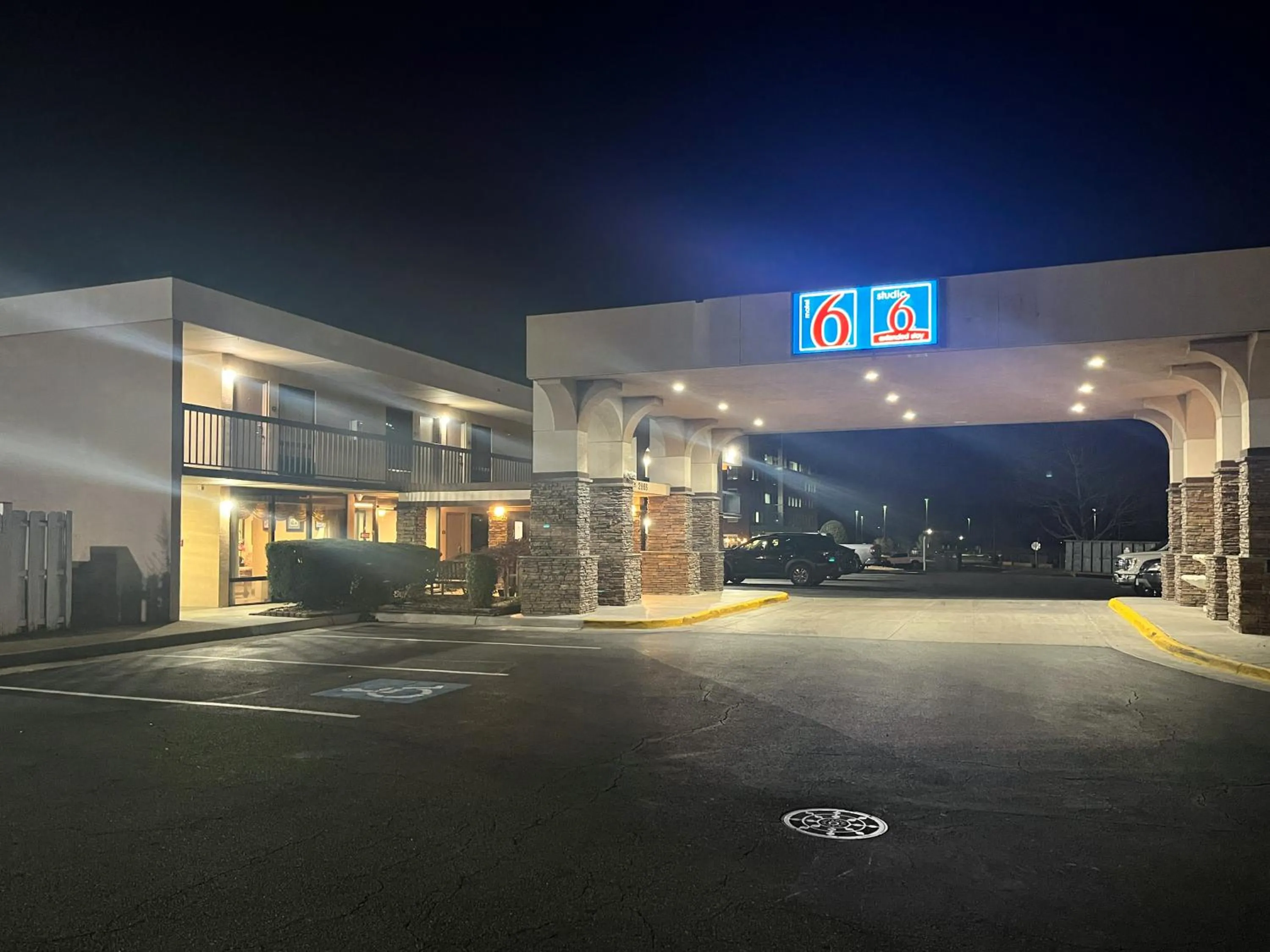 Property building in Motel 6 Stafford VA Quantico