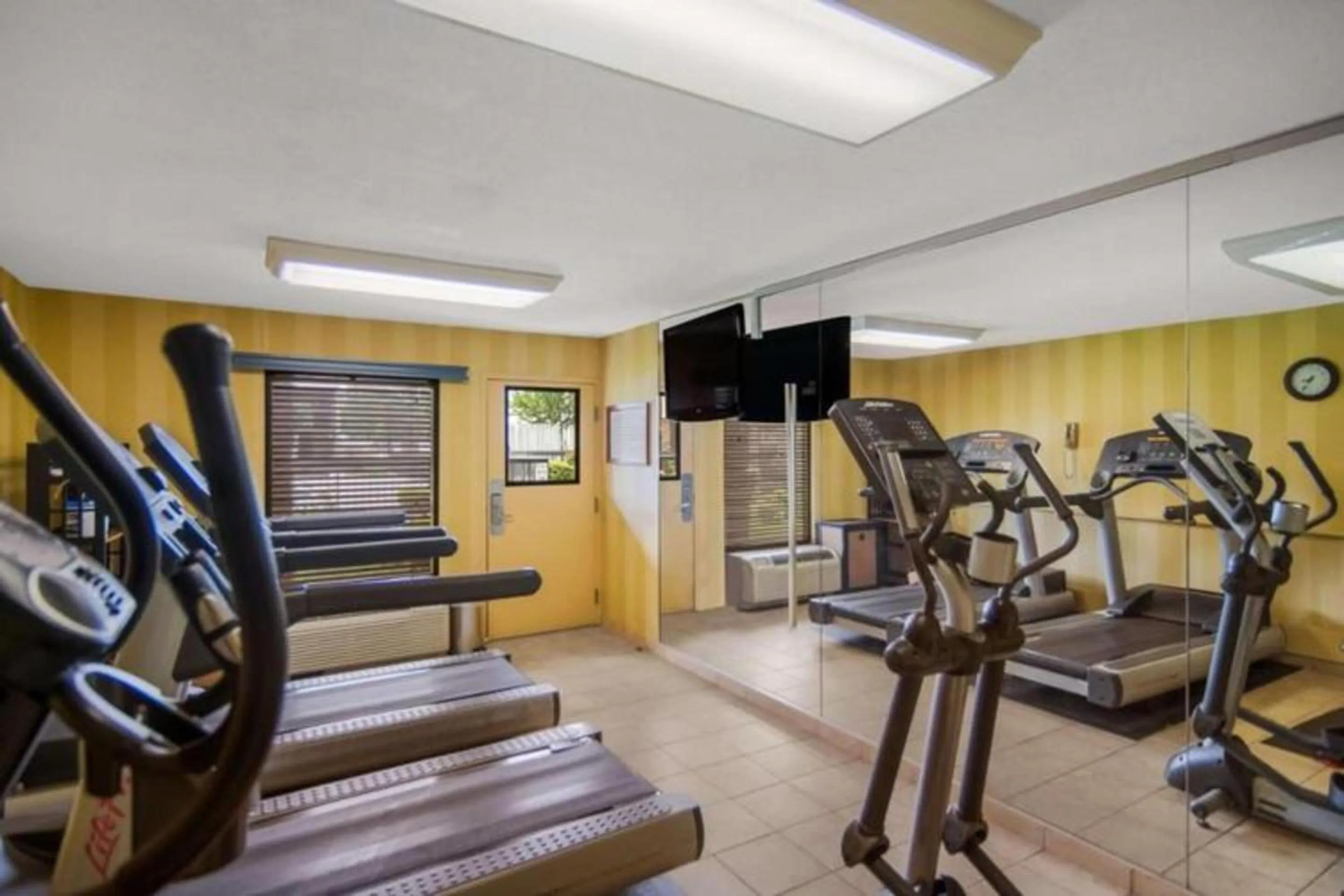 Fitness centre/facilities in Motel 6 Stafford VA Quantico