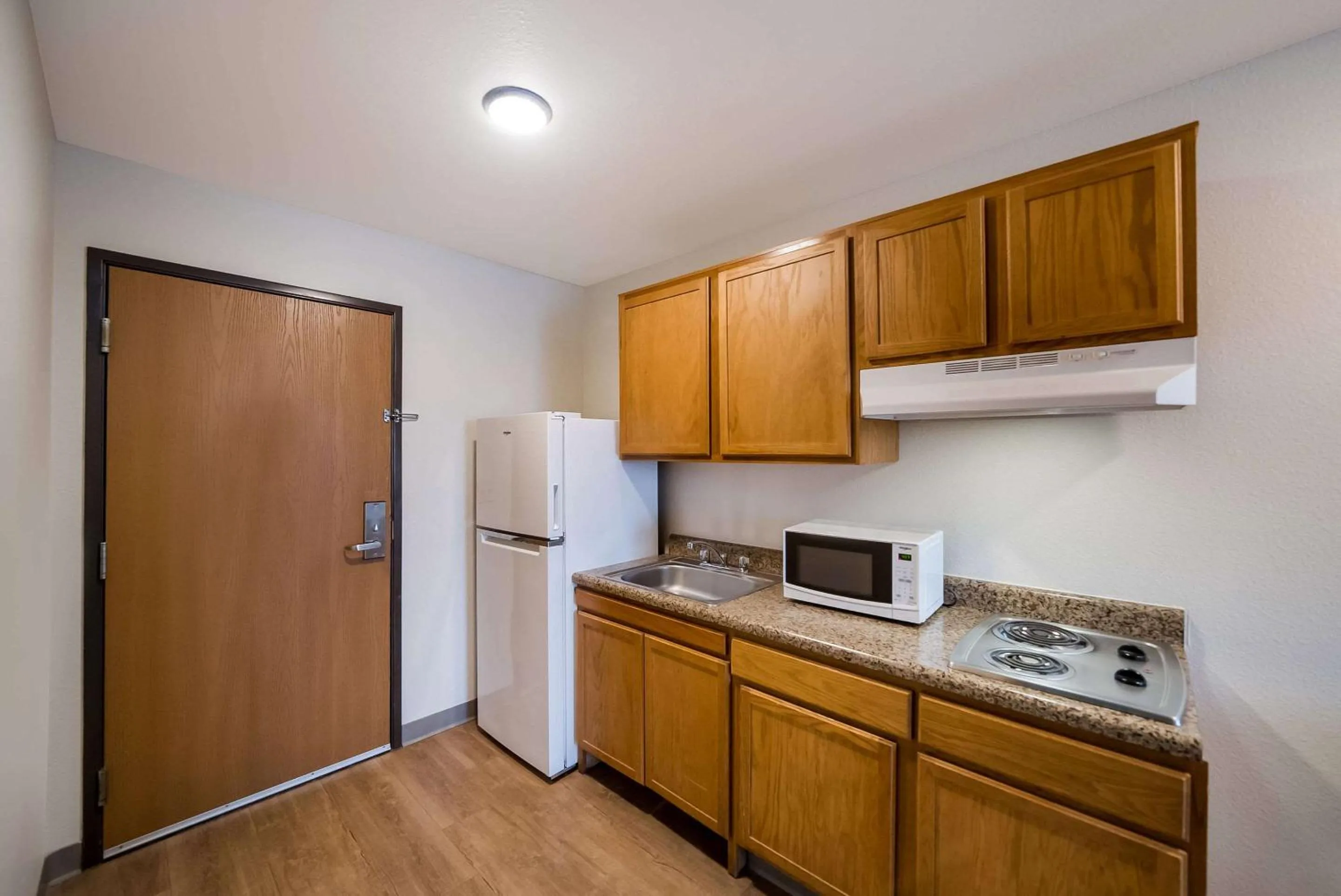Kitchen or kitchenette in WoodSpring Suites Fort Worth Fossil Creek
