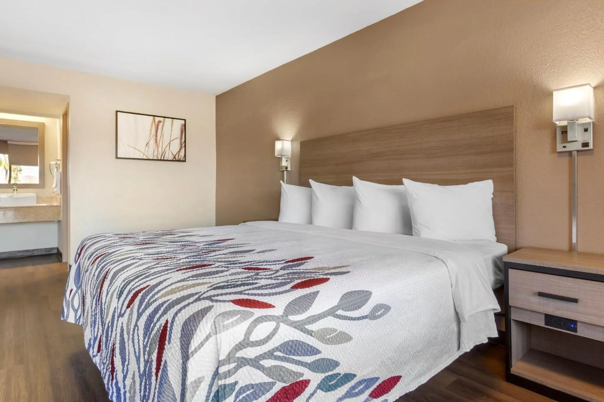 Photo of the whole room in Red Roof Inn Tucson South - Airport