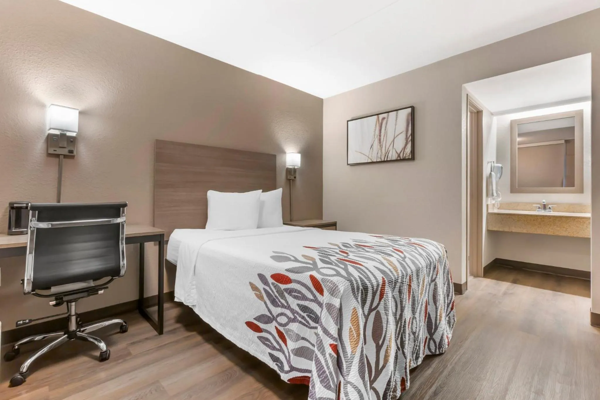 Photo of the whole room in Red Roof Inn Tucson South - Airport