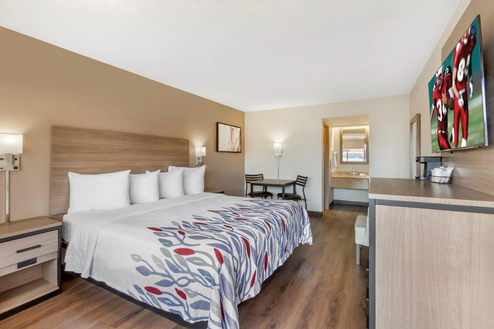 Bedroom in Red Roof Inn Tucson South - Airport