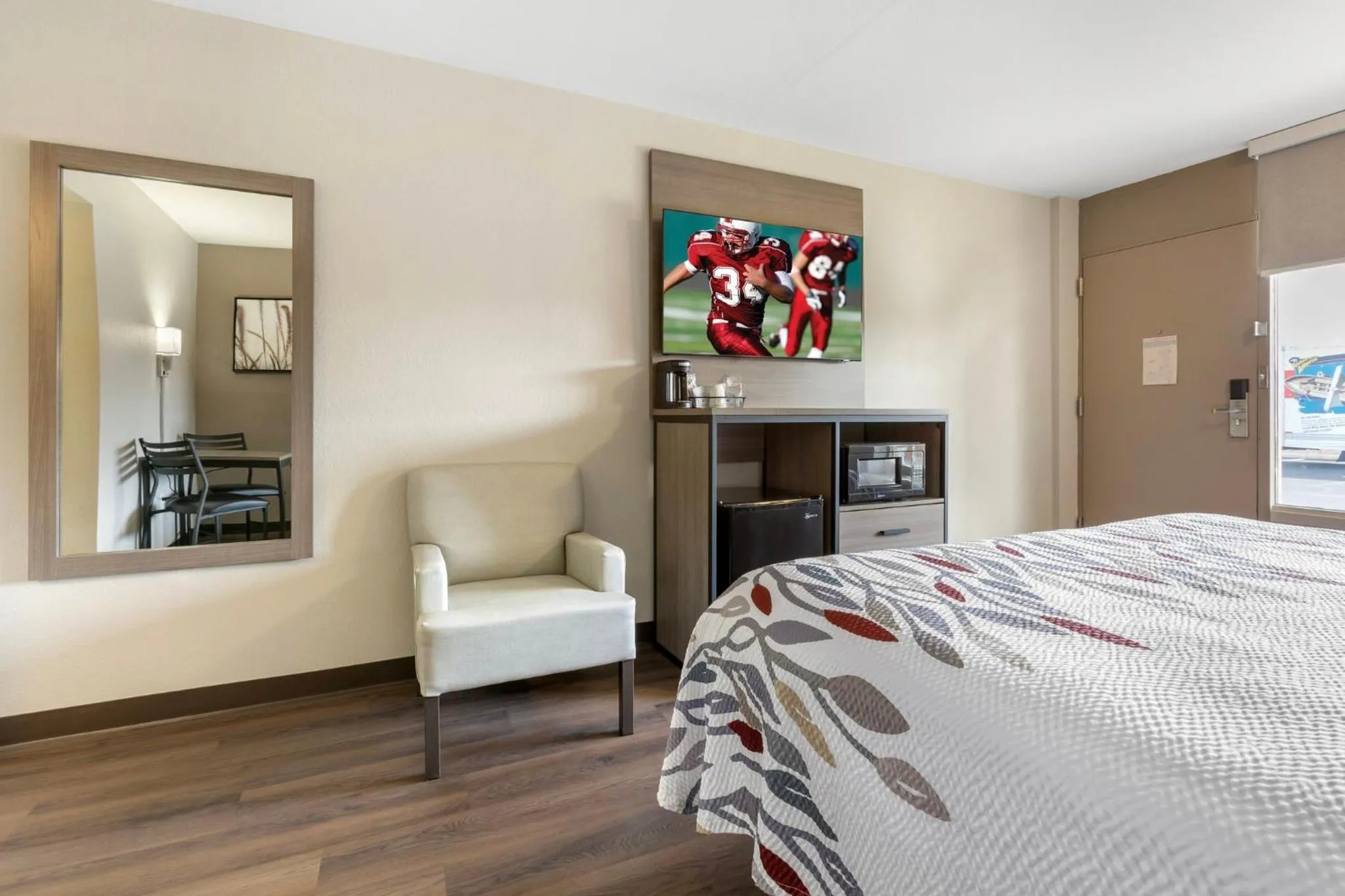 Bedroom in Red Roof Inn Tucson South - Airport