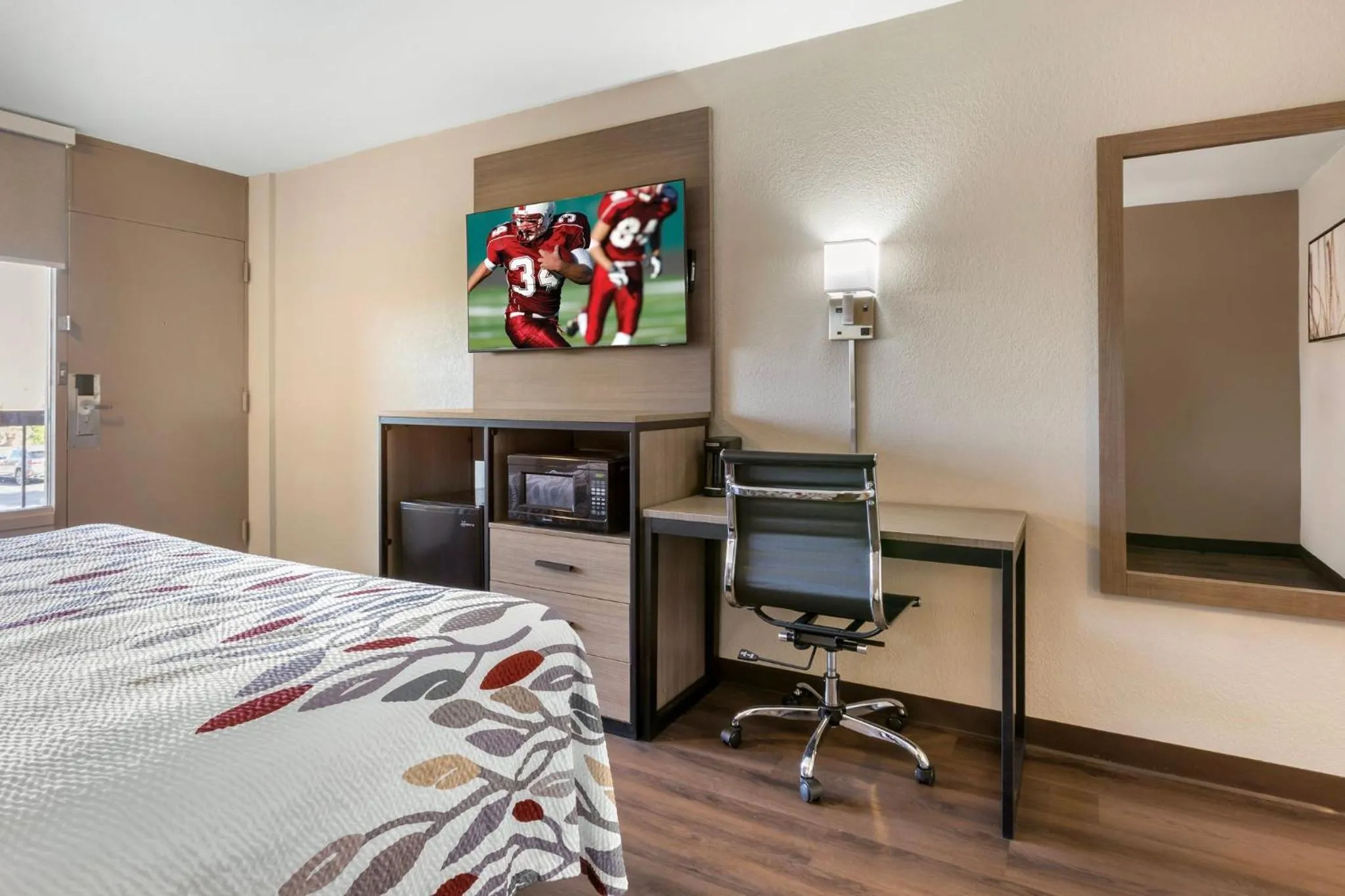 Photo of the whole room in Red Roof Inn Tucson South - Airport