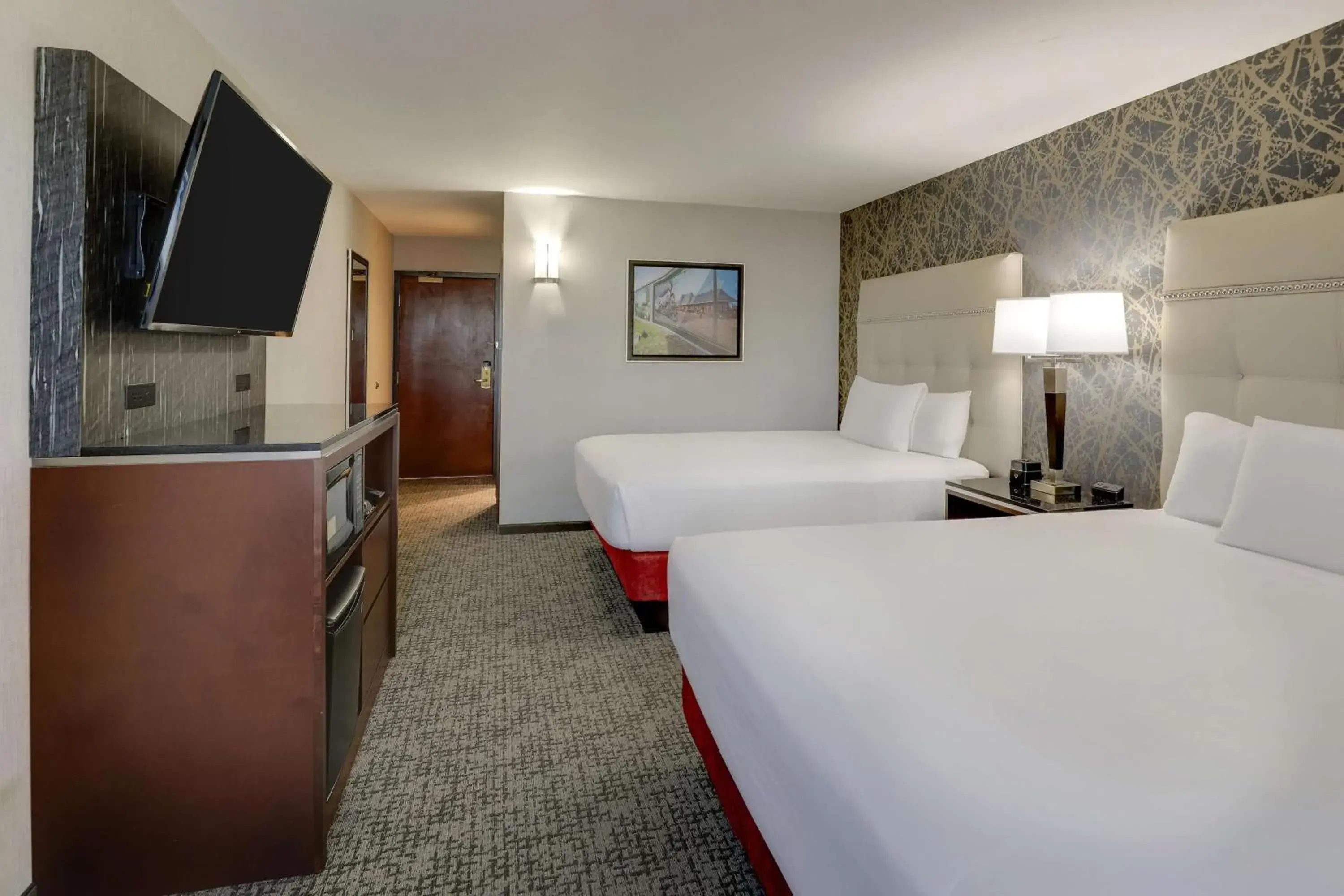 Superior Queen Room with Two Queen Beds in Drury Inn Paducah Superior Queen Room with Two Queen Beds in Drury Inn Paducah