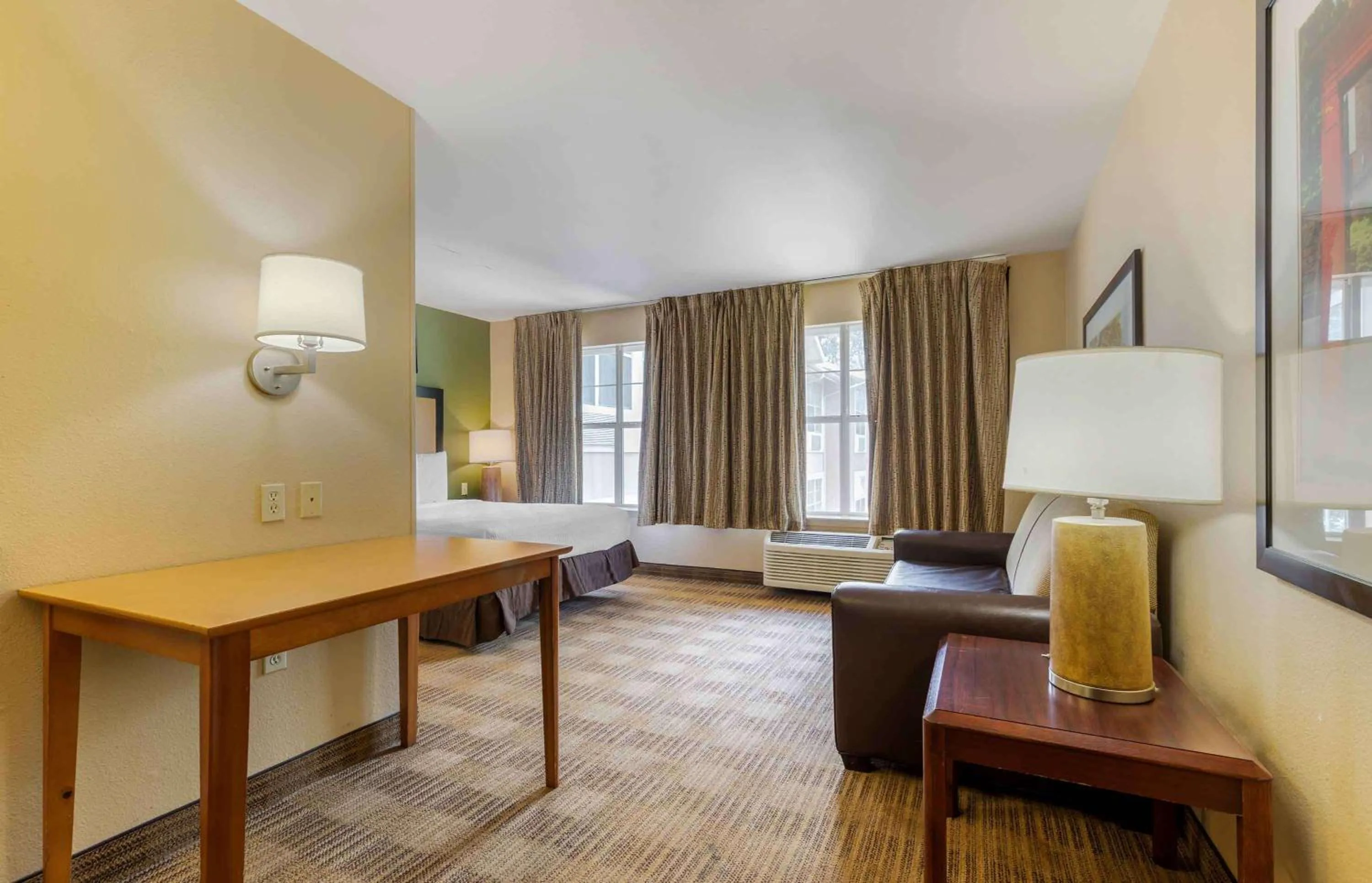 Bedroom in Extended Stay America Suites - Austin - North Central