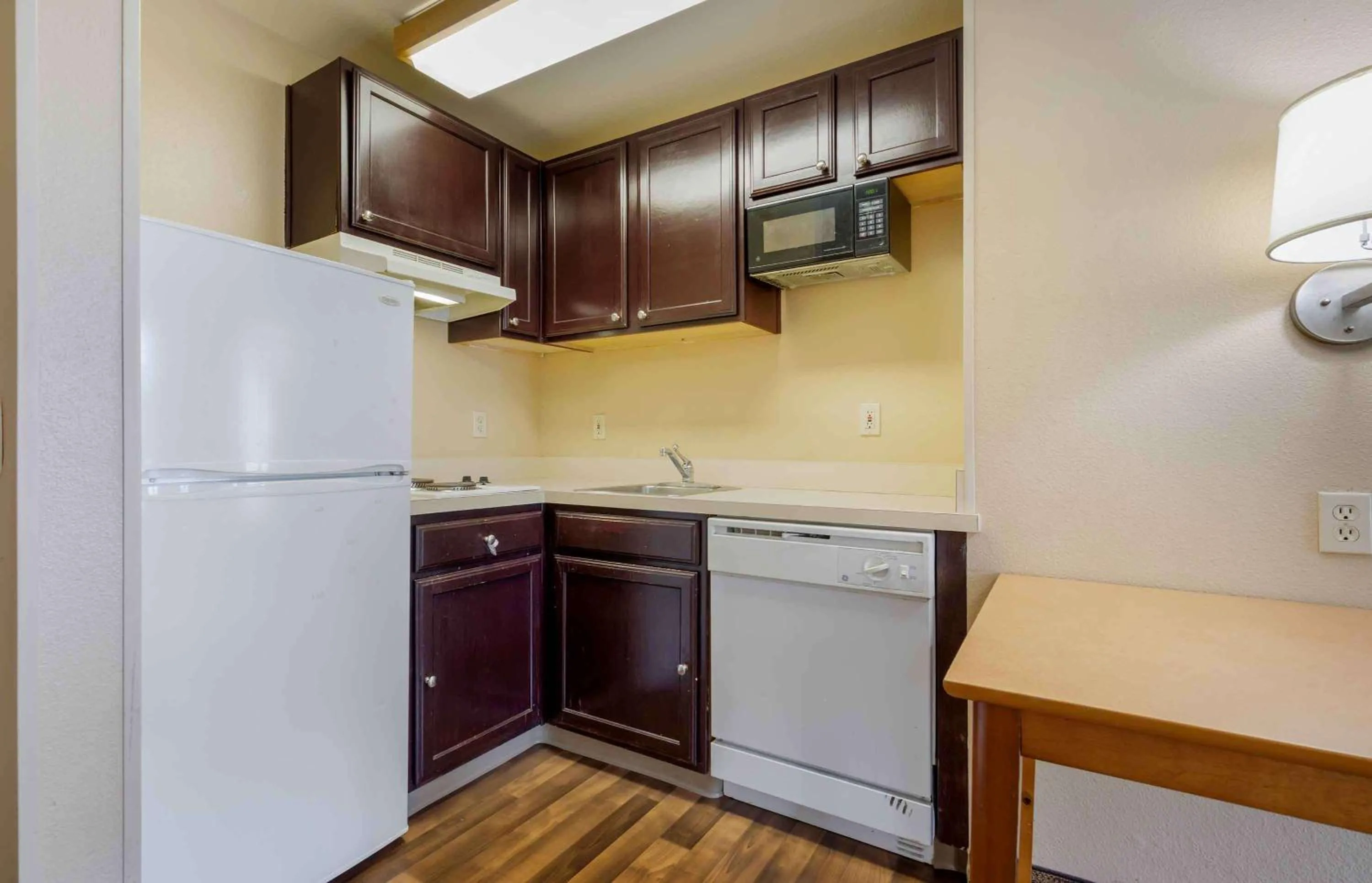 Kitchen or kitchenette in Extended Stay America Suites - Austin - North Central