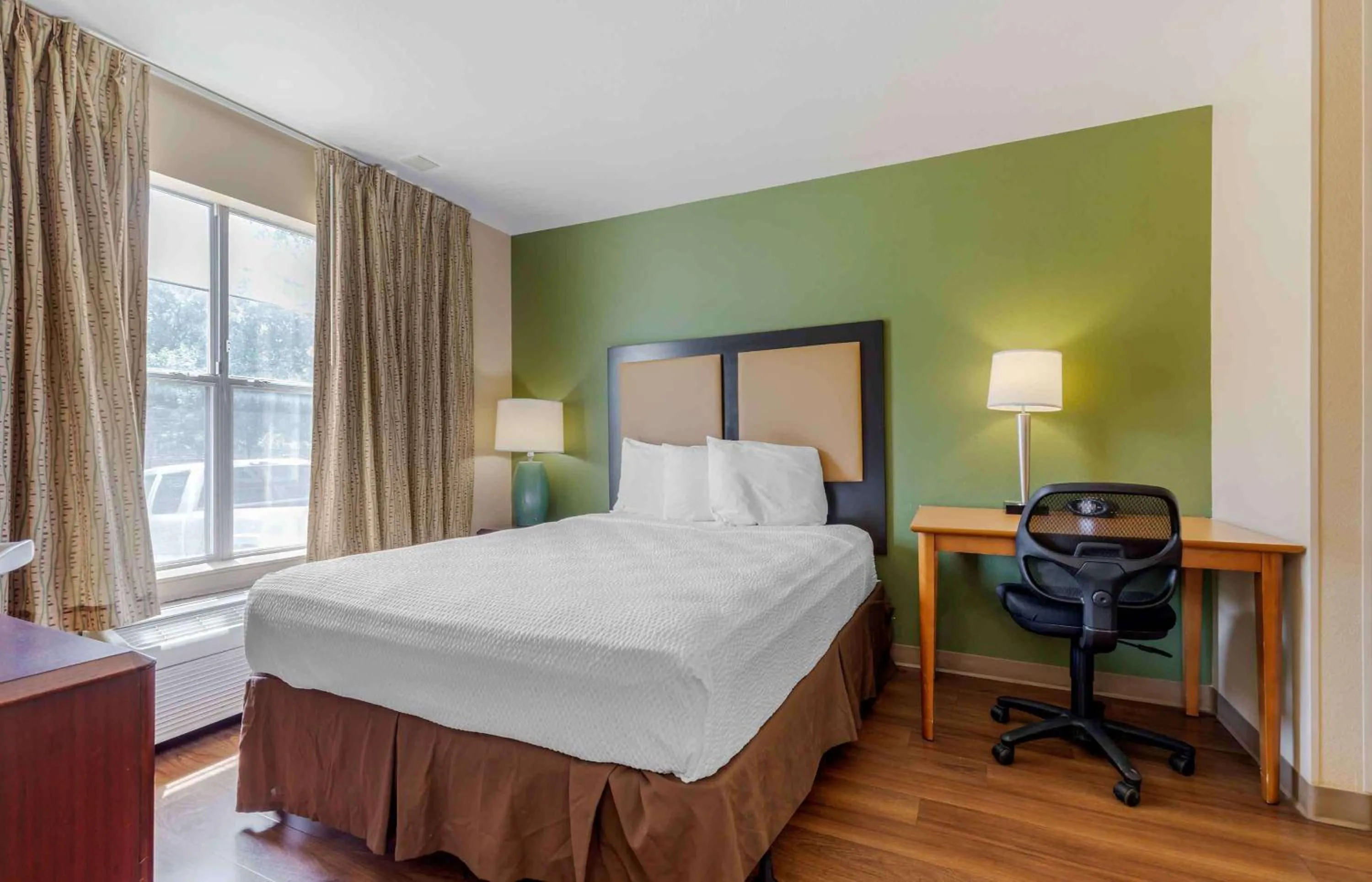 Bedroom in Extended Stay America Suites - Austin - North Central