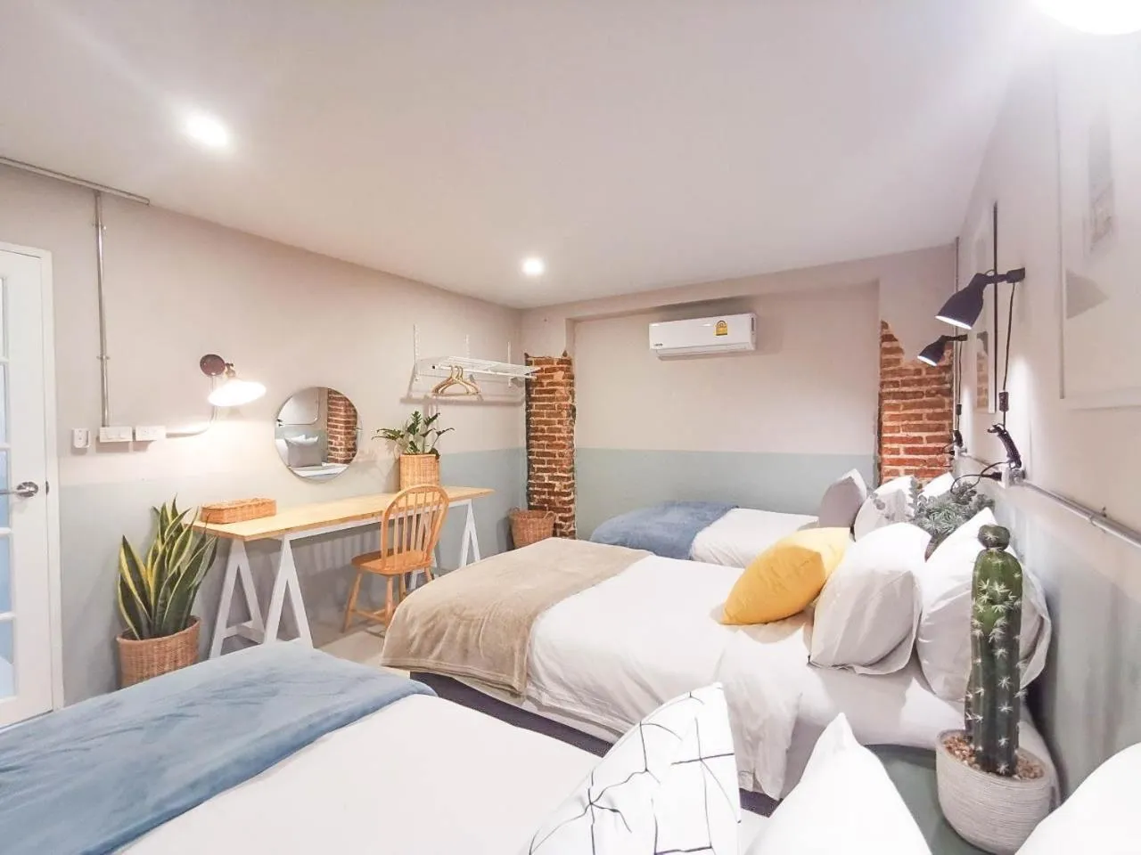 Bedroom, Bed in Snoozy Guesthouse