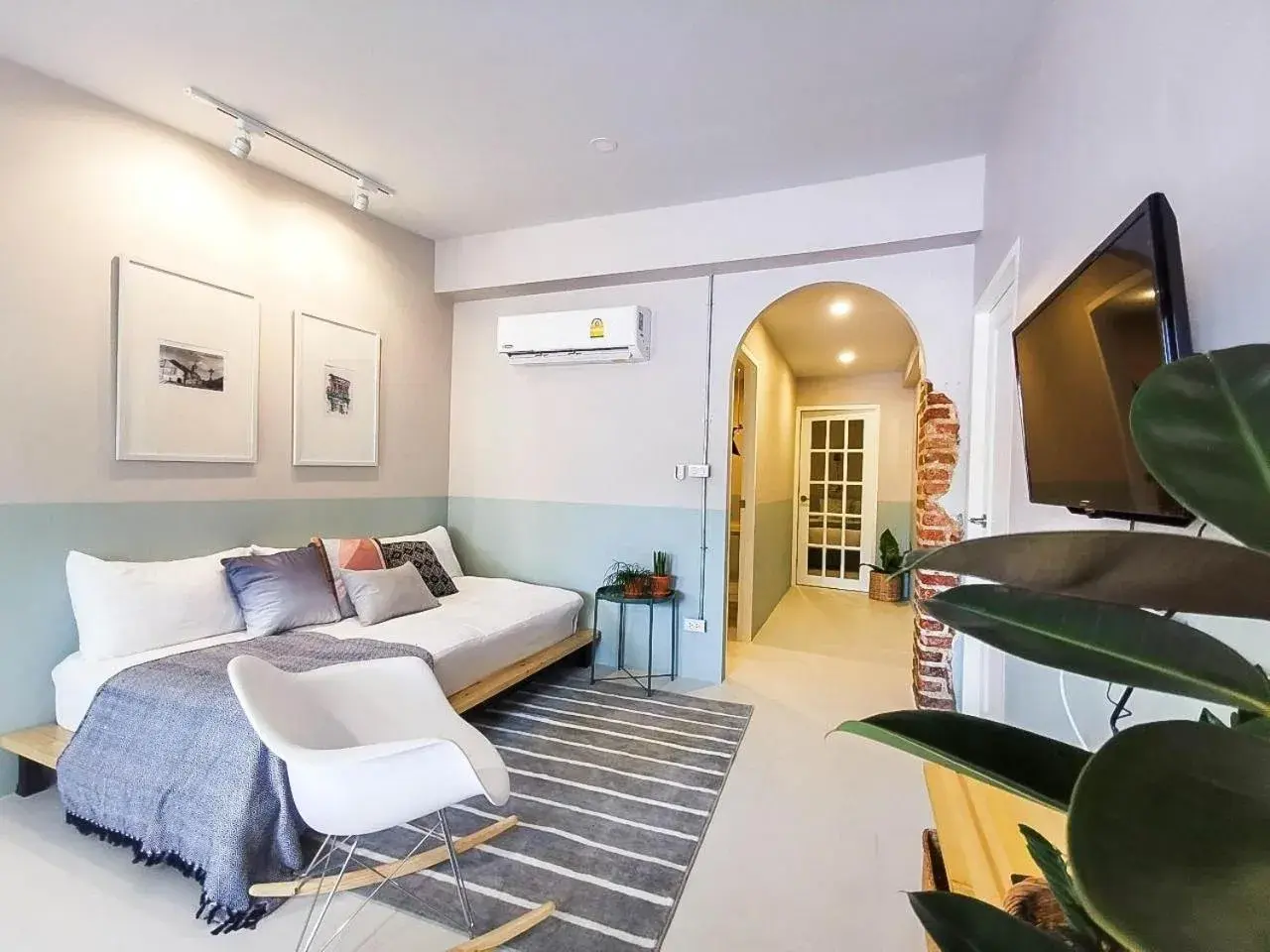 Two-Bedroom Apartment in Snoozy Guesthouse Two-Bedroom Apartment in Snoozy Guesthouse