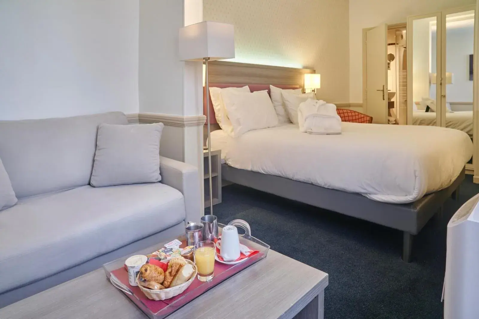 Hôtel Poussin Hôtel Poussin