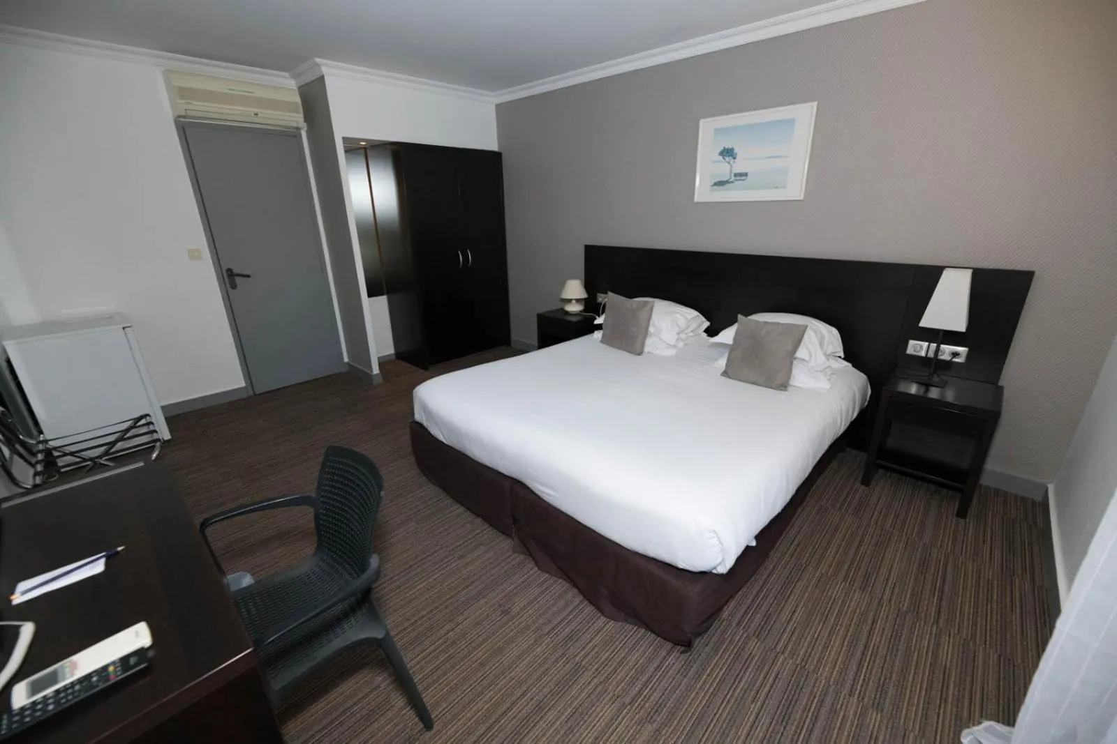 Bed in SOWELL HOTELS Domaine de la Petite Isle