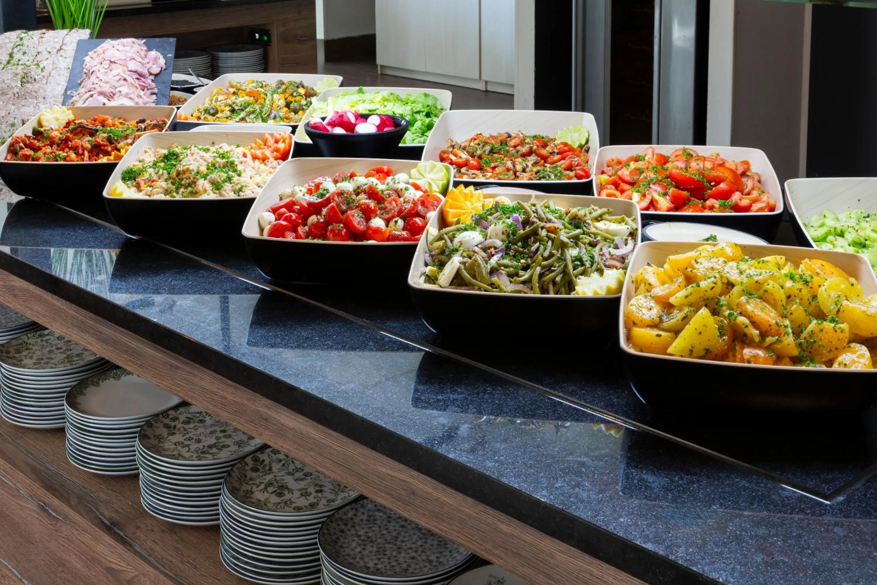 Restaurant/places to eat in SOWELL HOTELS Domaine de la Petite Isle