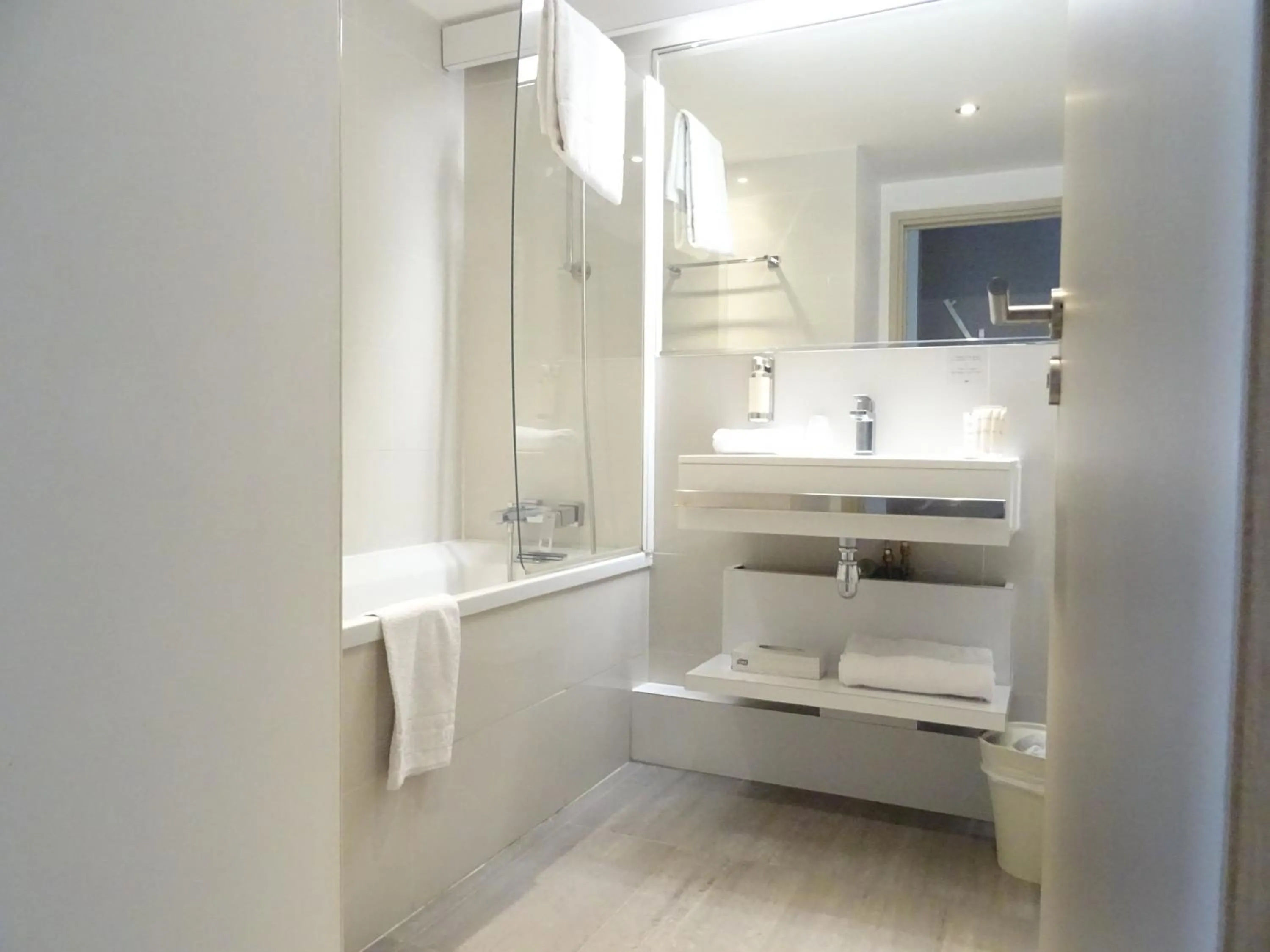 Bathroom in SOWELL HOTELS Domaine de la Petite Isle