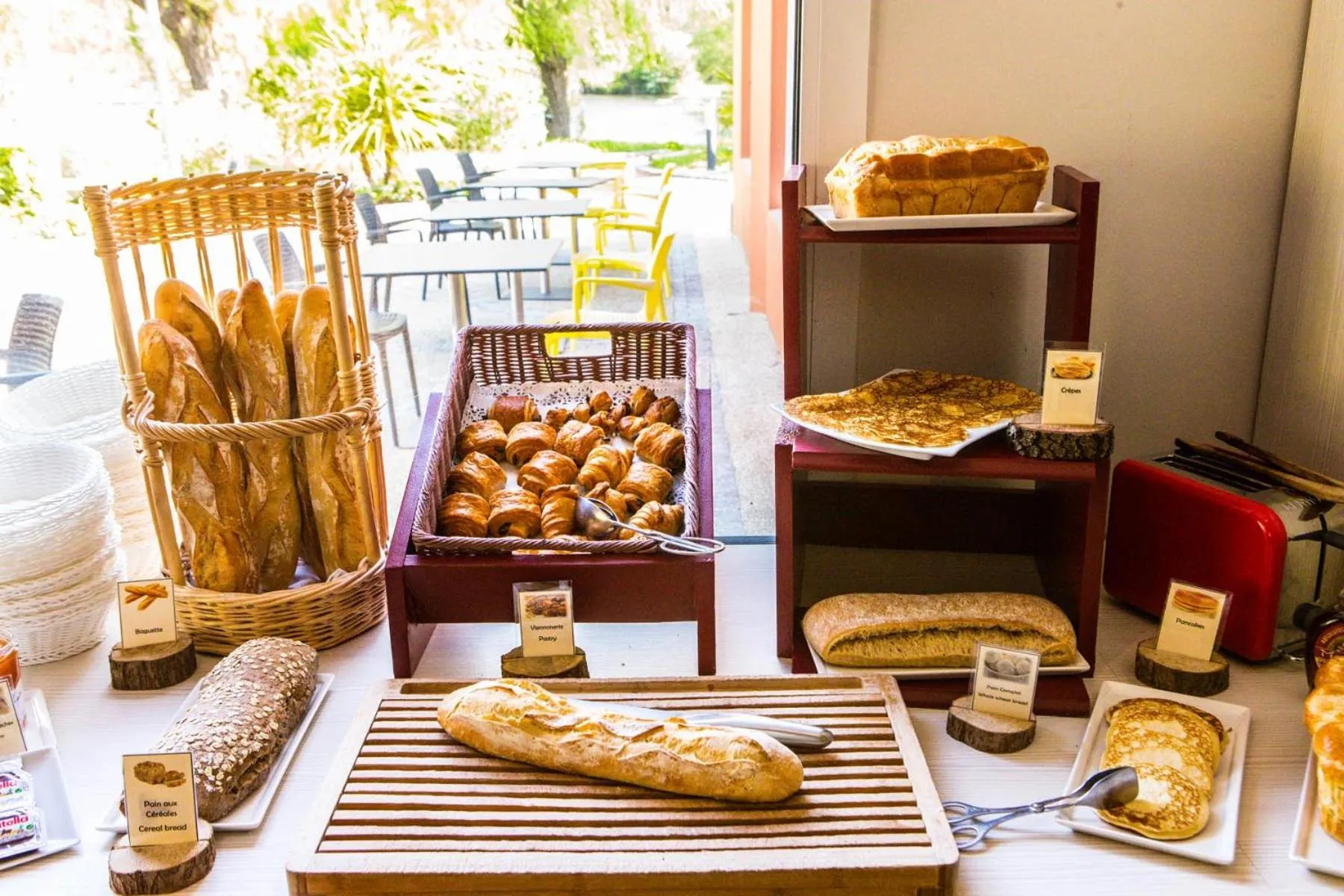 Breakfast in SOWELL HOTELS Domaine de la Petite Isle