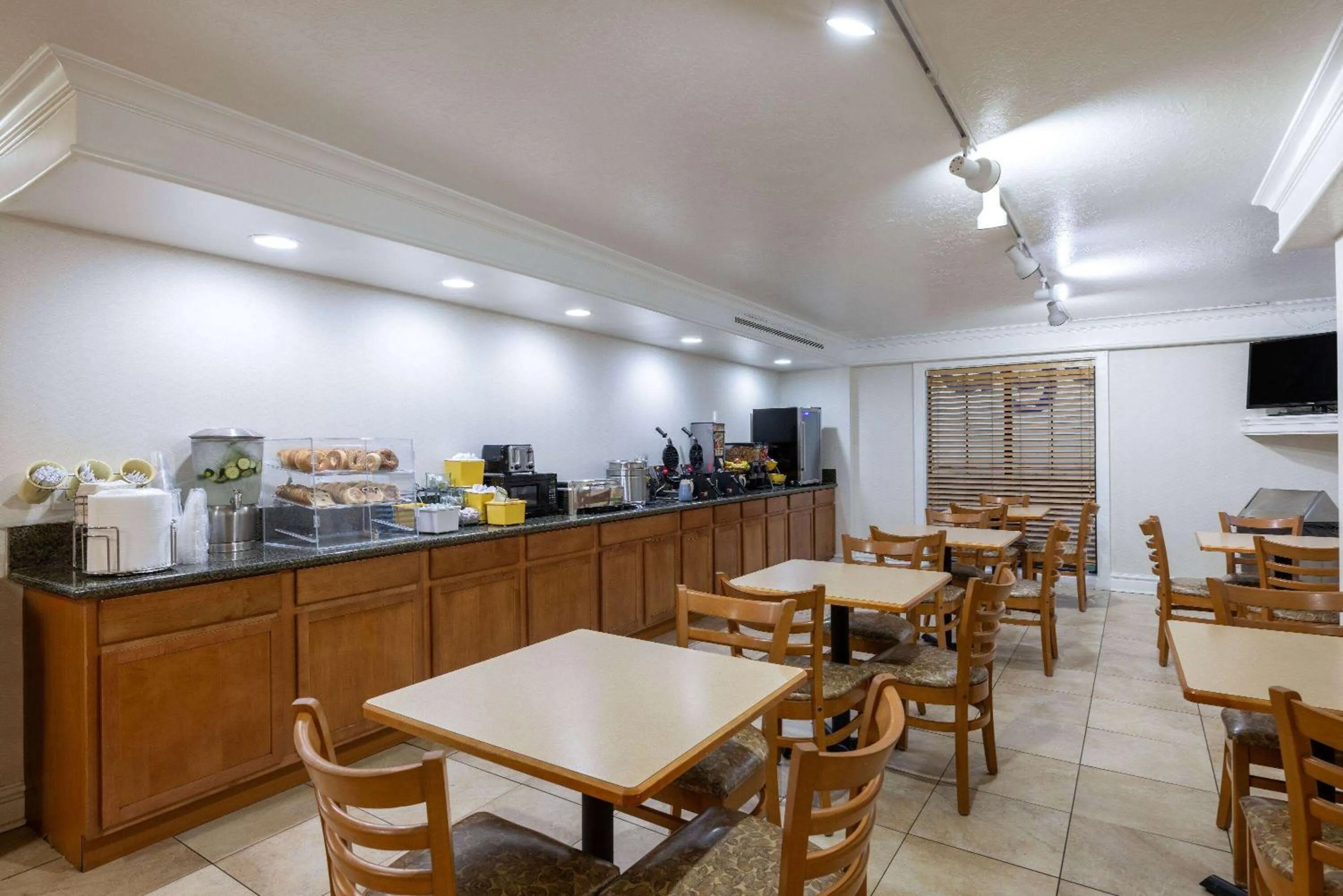 Breakfast in Days Inn by Wyndham Casper