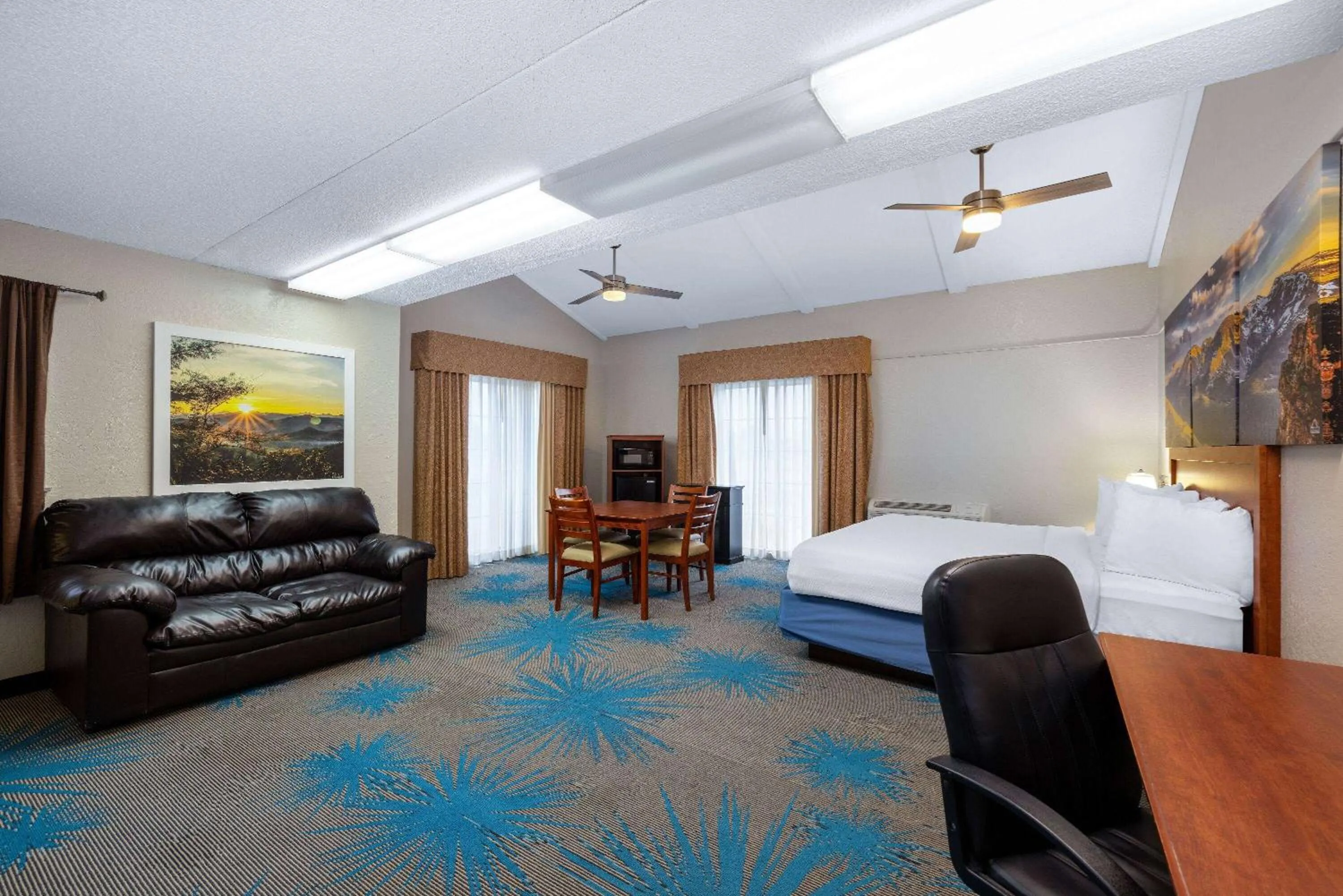 Bed in Days Inn by Wyndham Casper